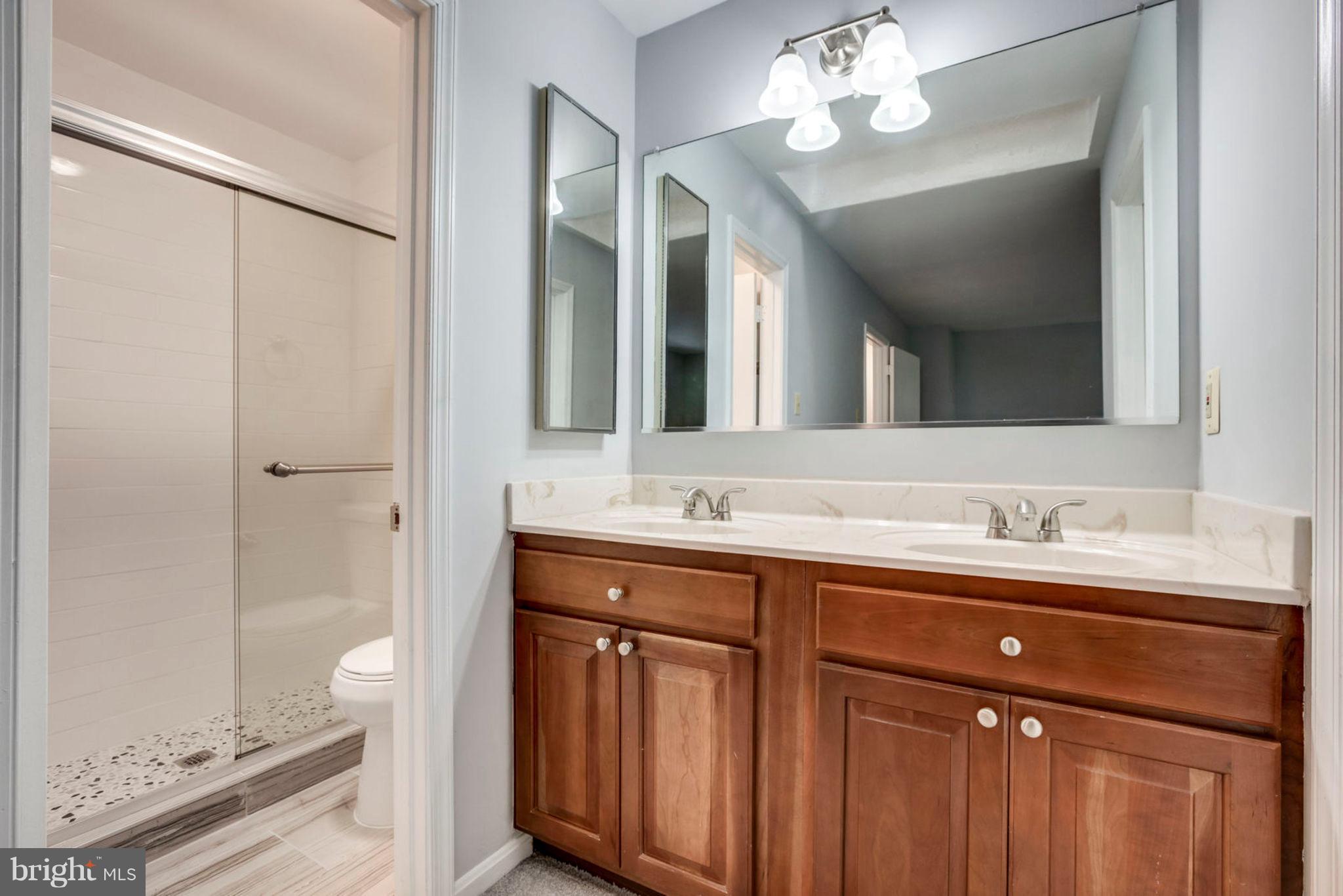 HOLLAND TOWNE - Residential