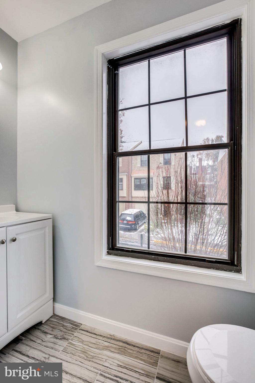 HOLLAND TOWNE - Residential