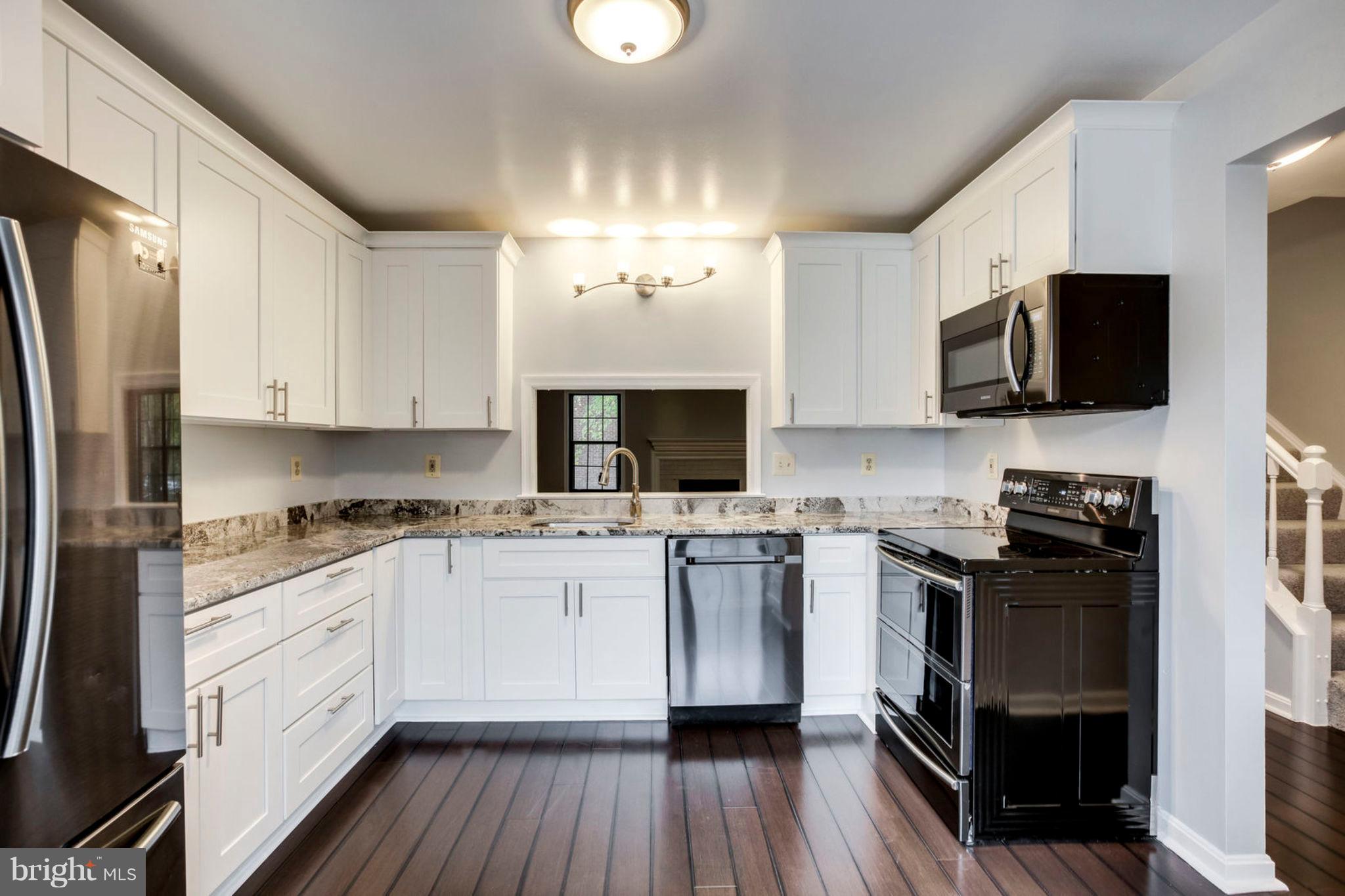 HOLLAND TOWNE - Residential