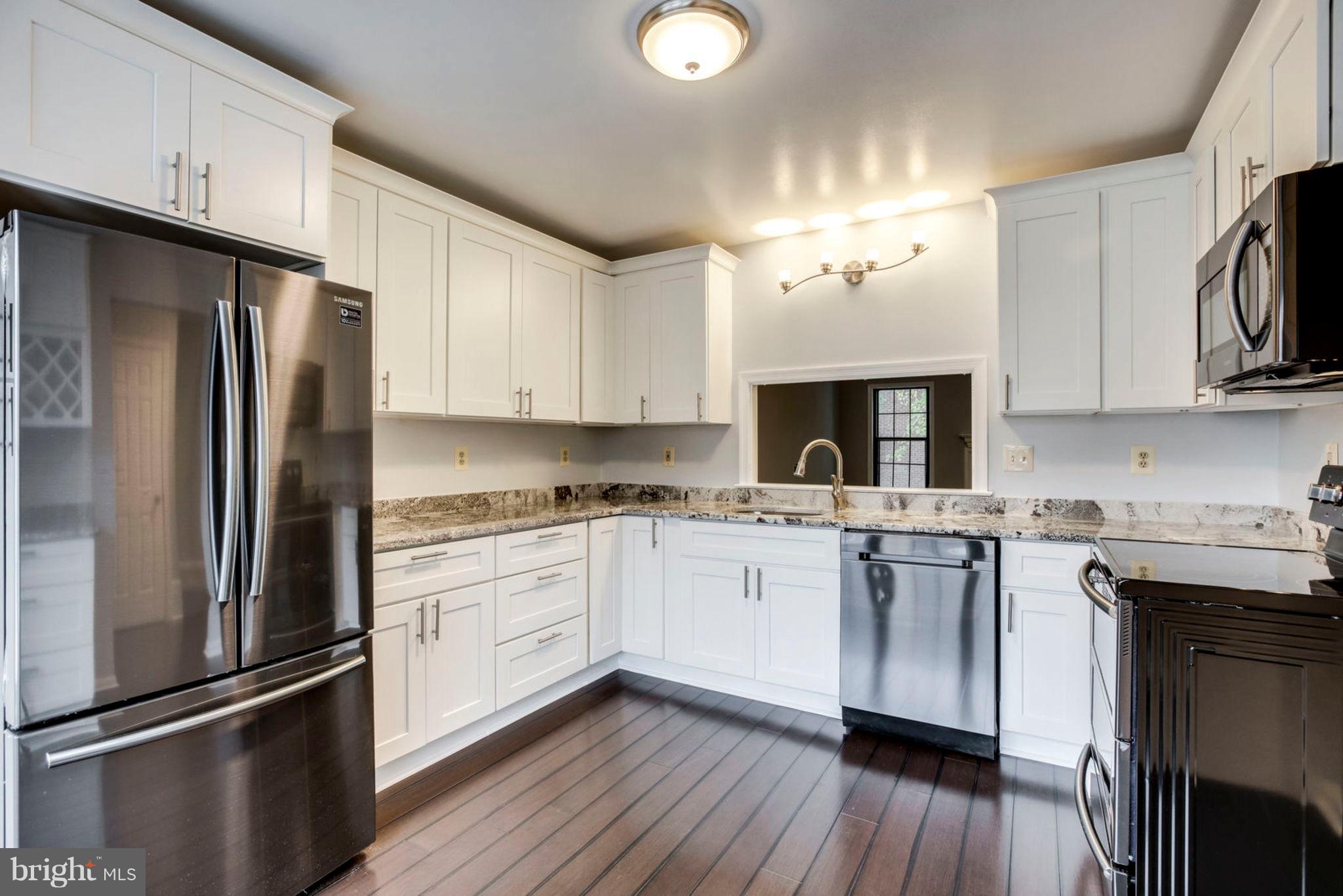 HOLLAND TOWNE - Residential