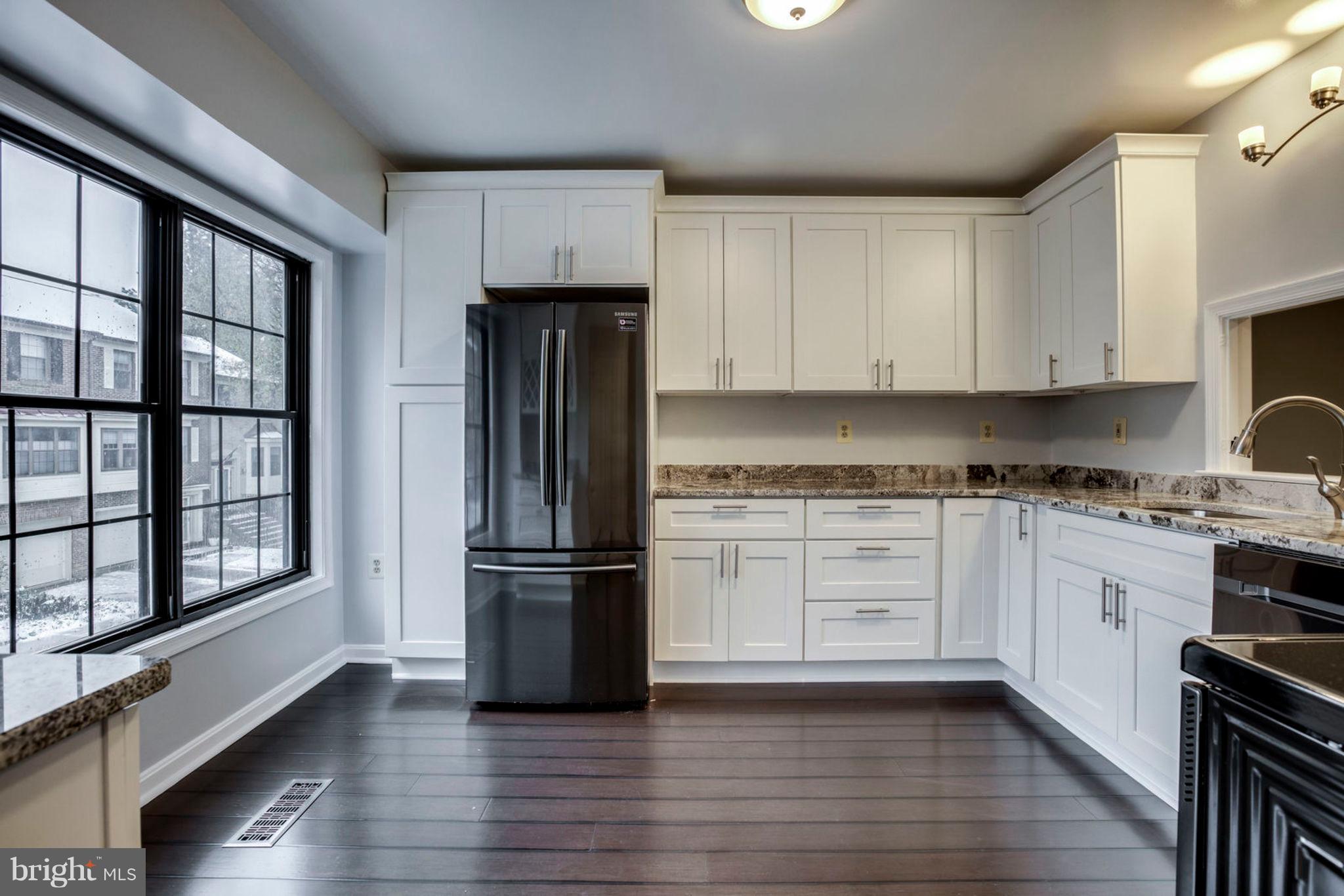 HOLLAND TOWNE - Residential