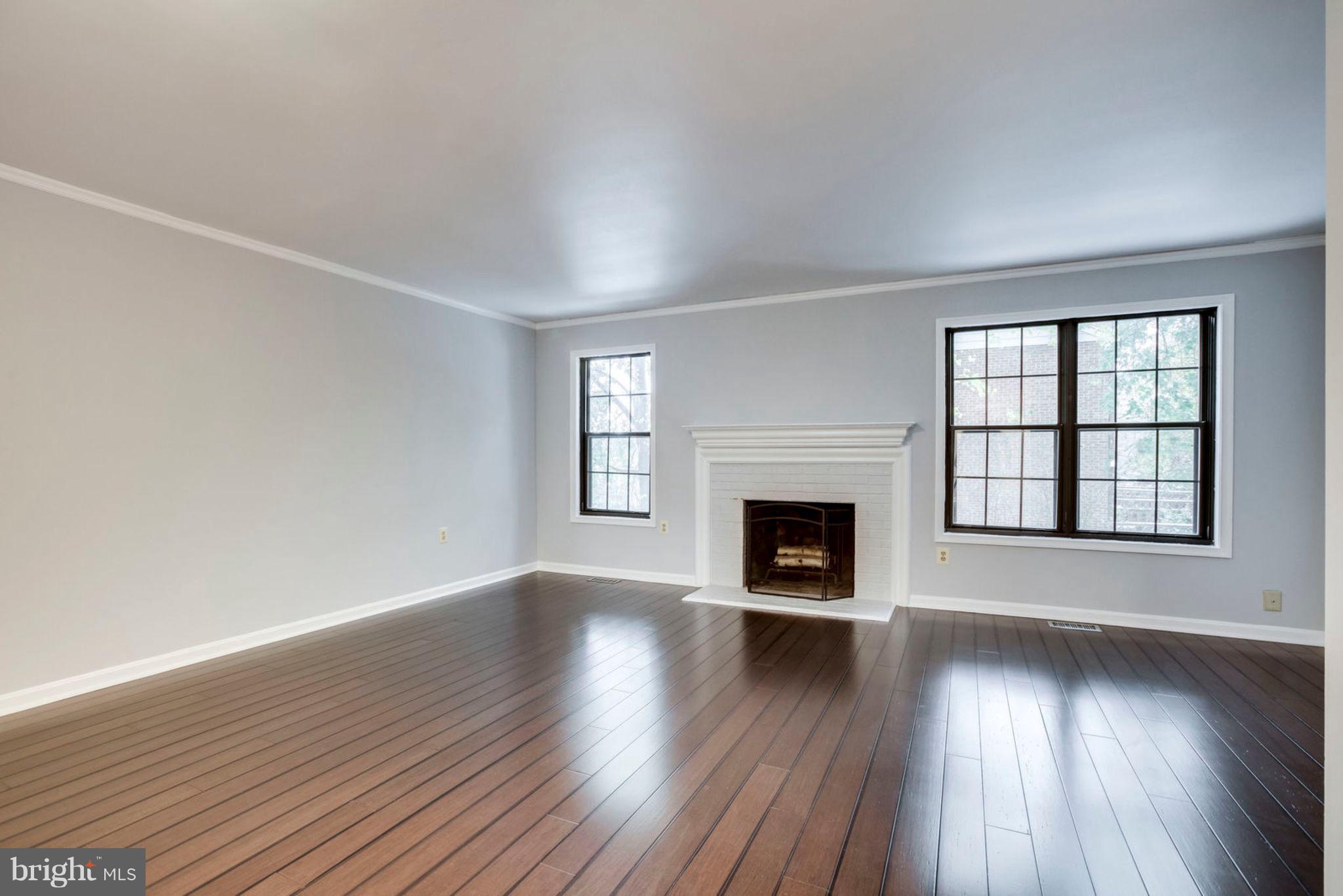 HOLLAND TOWNE - Residential