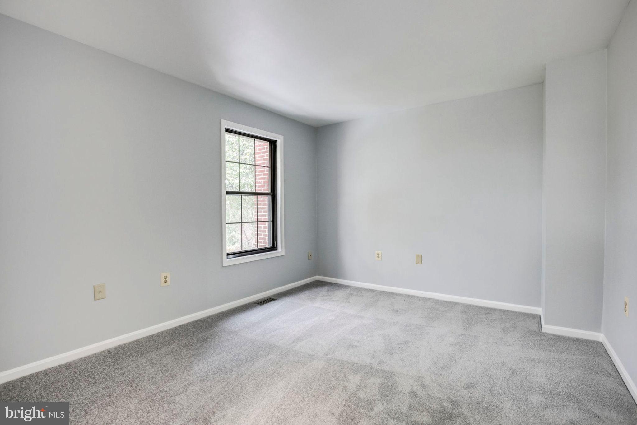 HOLLAND TOWNE - Residential