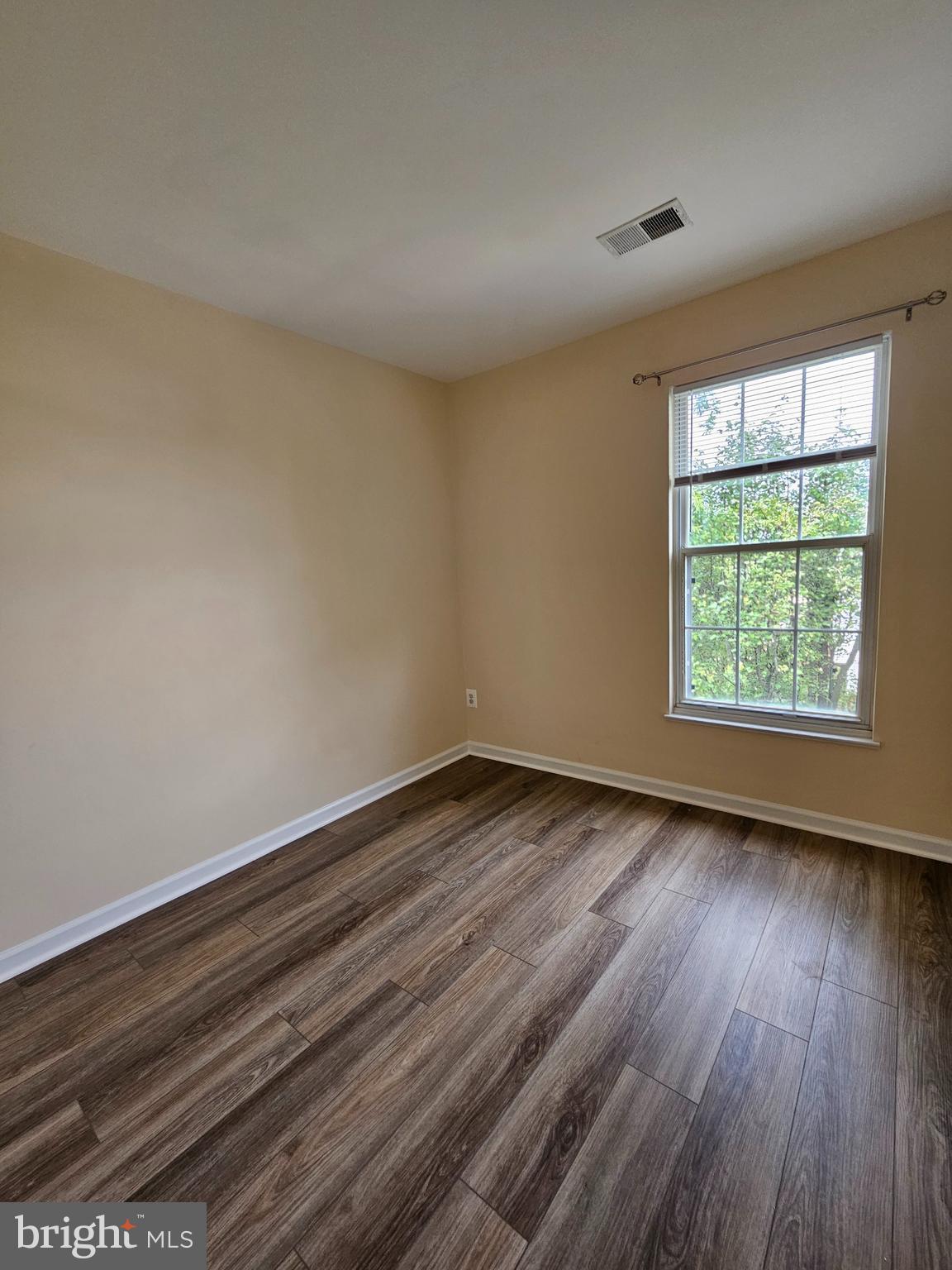 CENTRE RIDGE - Residential Lease