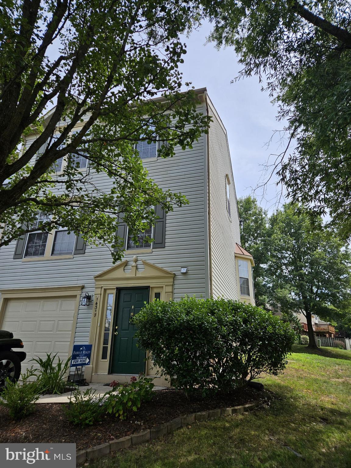 CENTRE RIDGE - Residential Lease