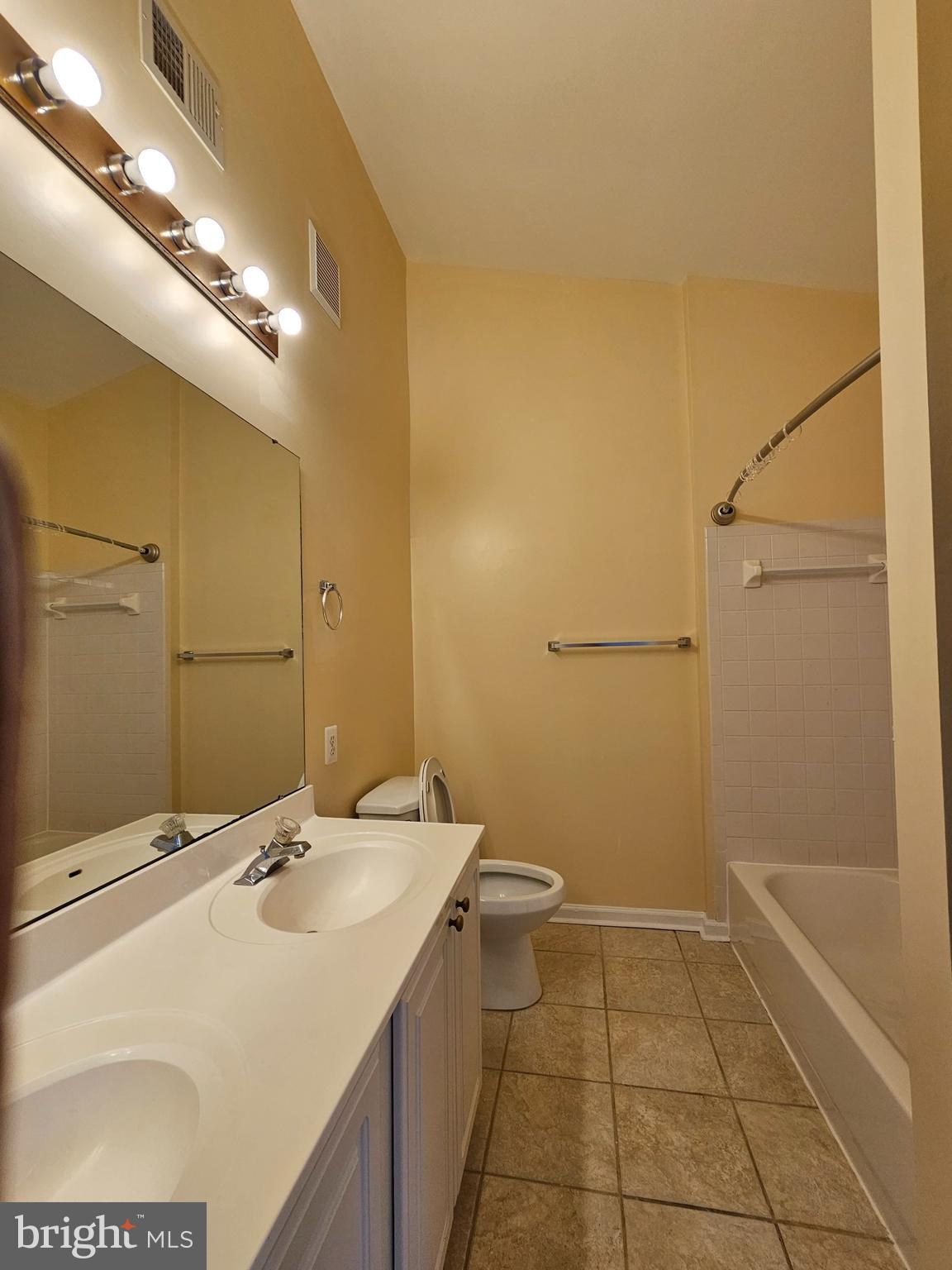 CENTRE RIDGE - Residential Lease