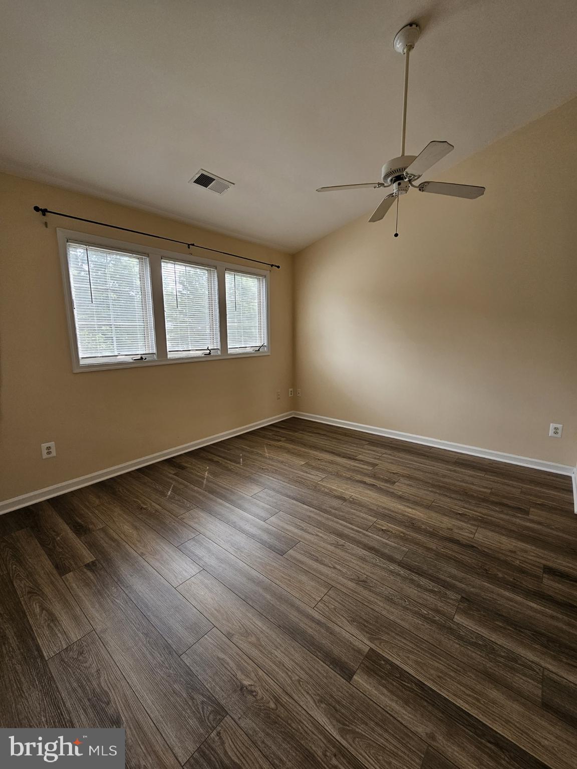 CENTRE RIDGE - Residential Lease