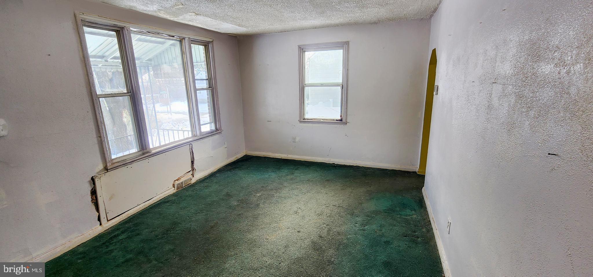 2918 FOREST GLEN ROAD