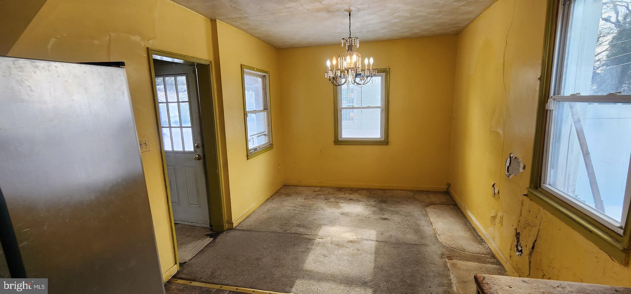 2918 FOREST GLEN ROAD