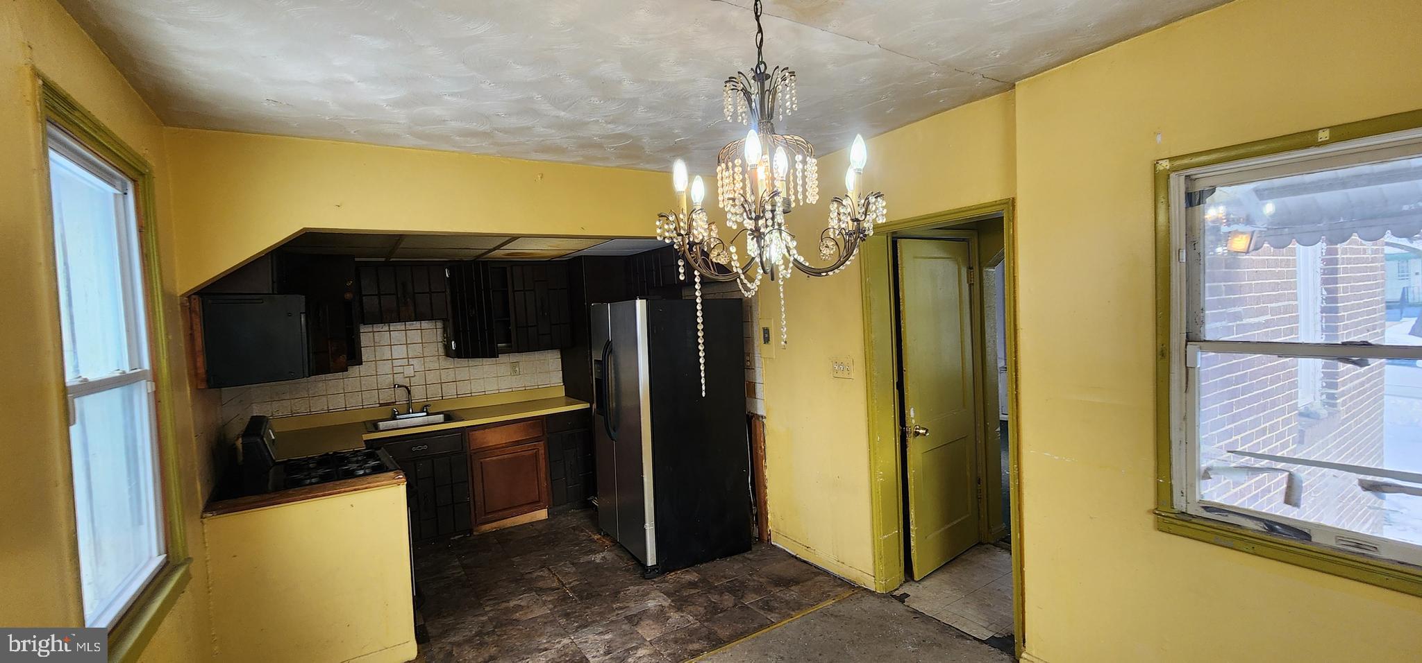 2918 FOREST GLEN ROAD