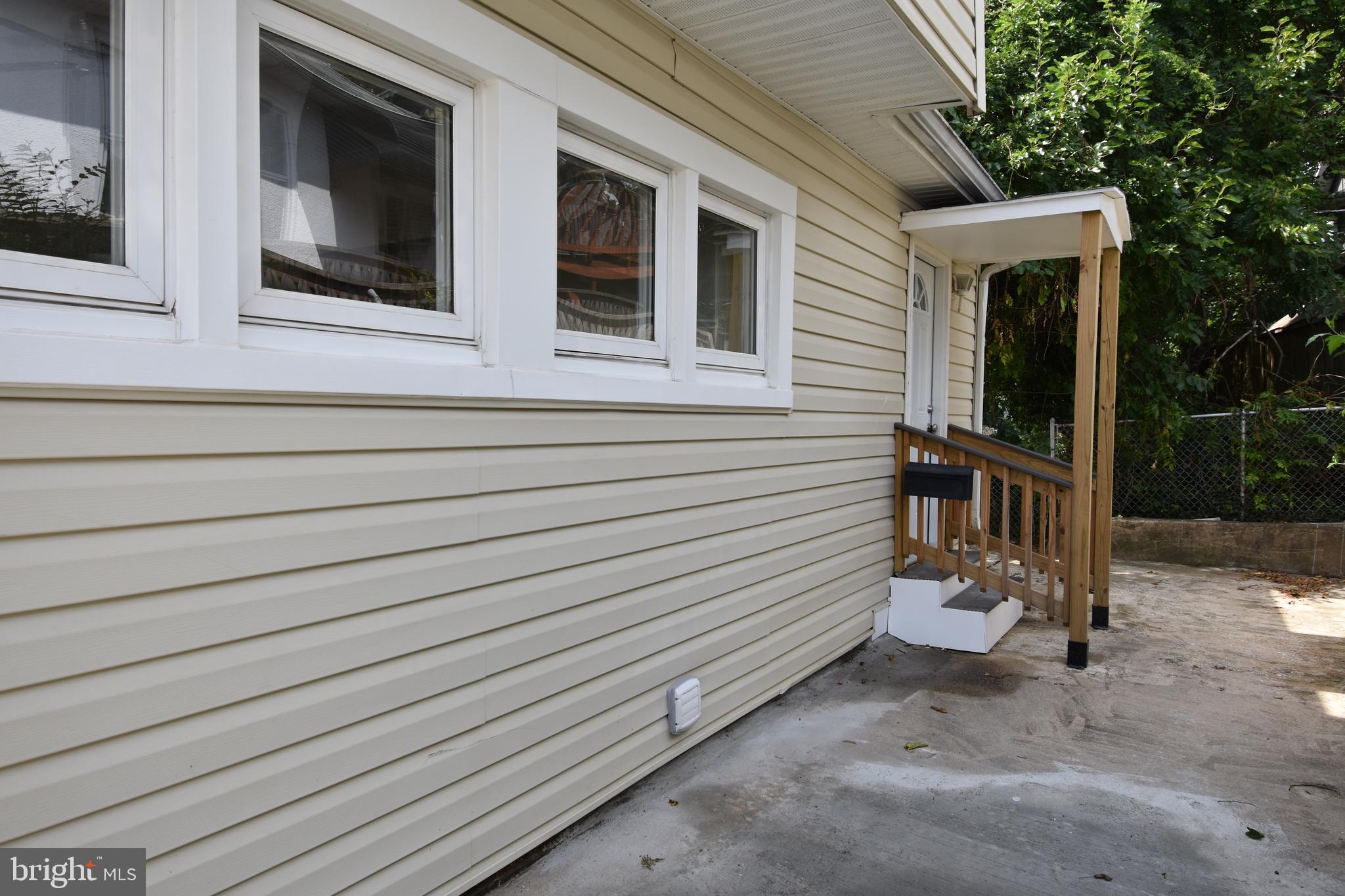 LAURAVILLE HISTORIC DISTRICT - Residential