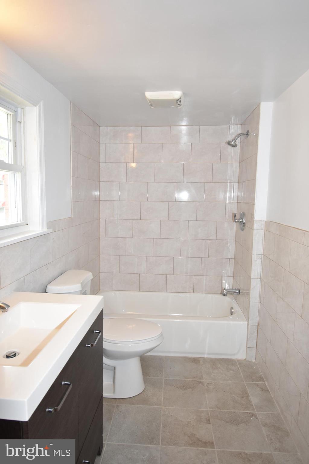 LAURAVILLE HISTORIC DISTRICT - Residential