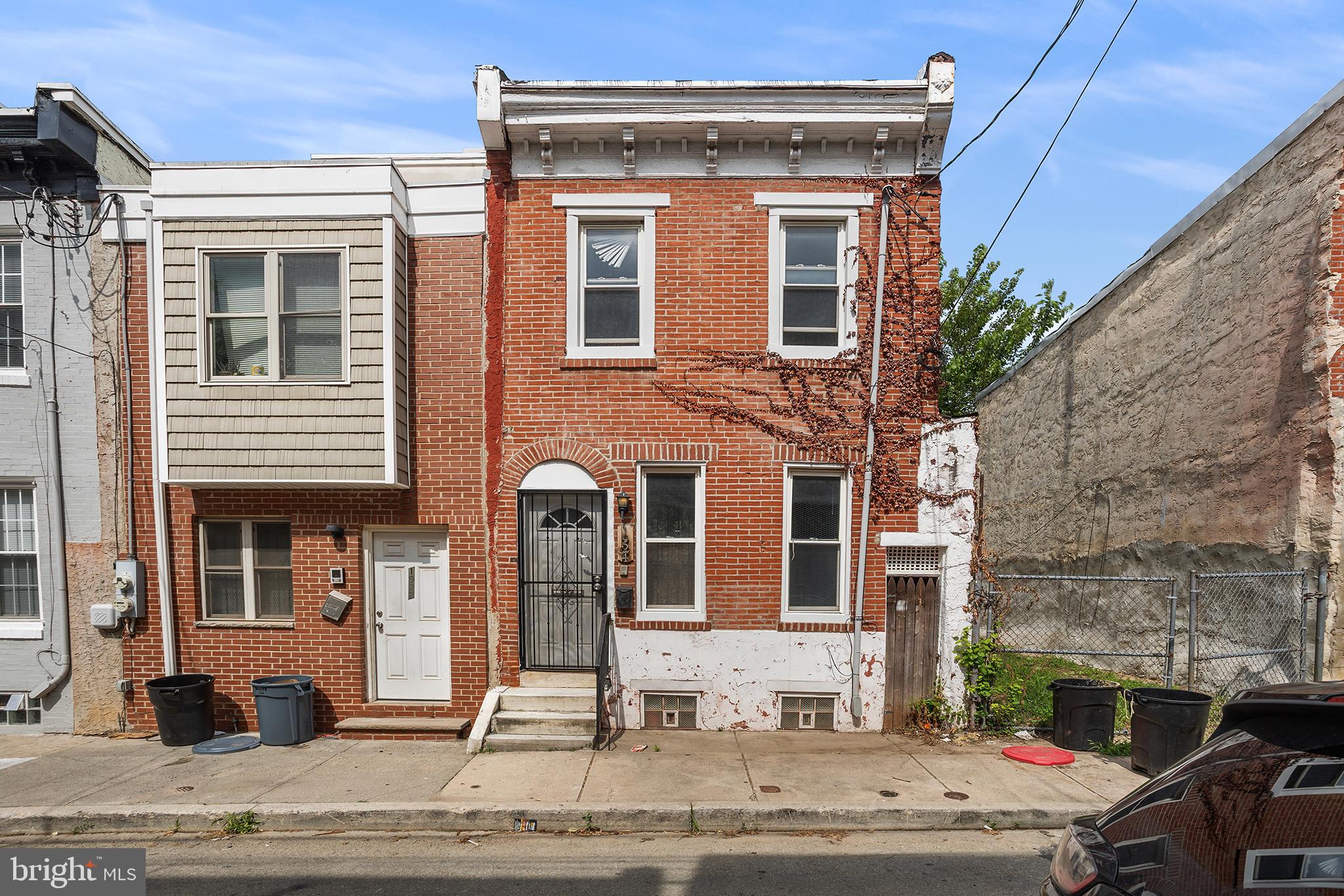 1924 N DARIEN STREET