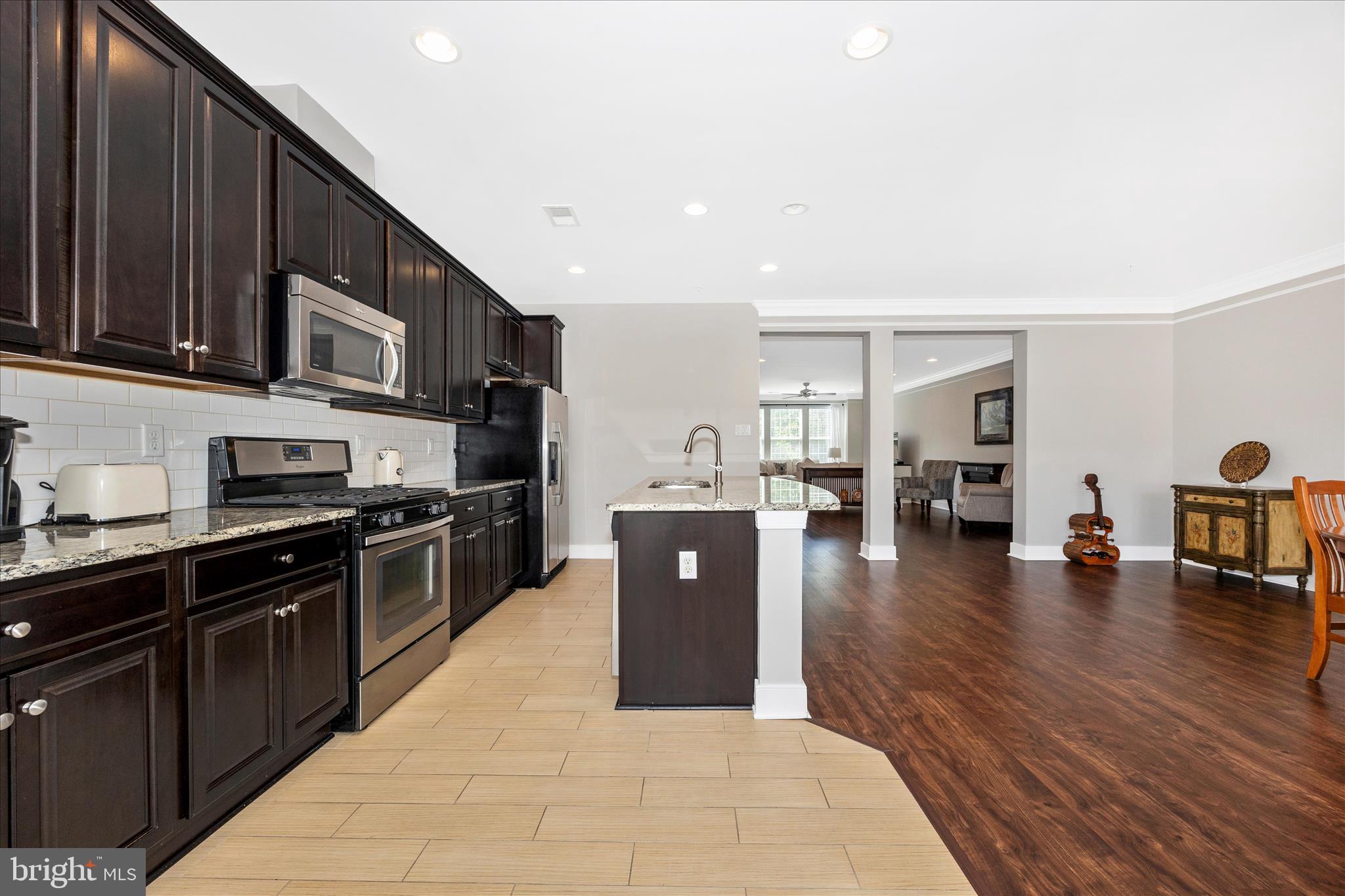 SUMMIT HALL RESERVE - Residential