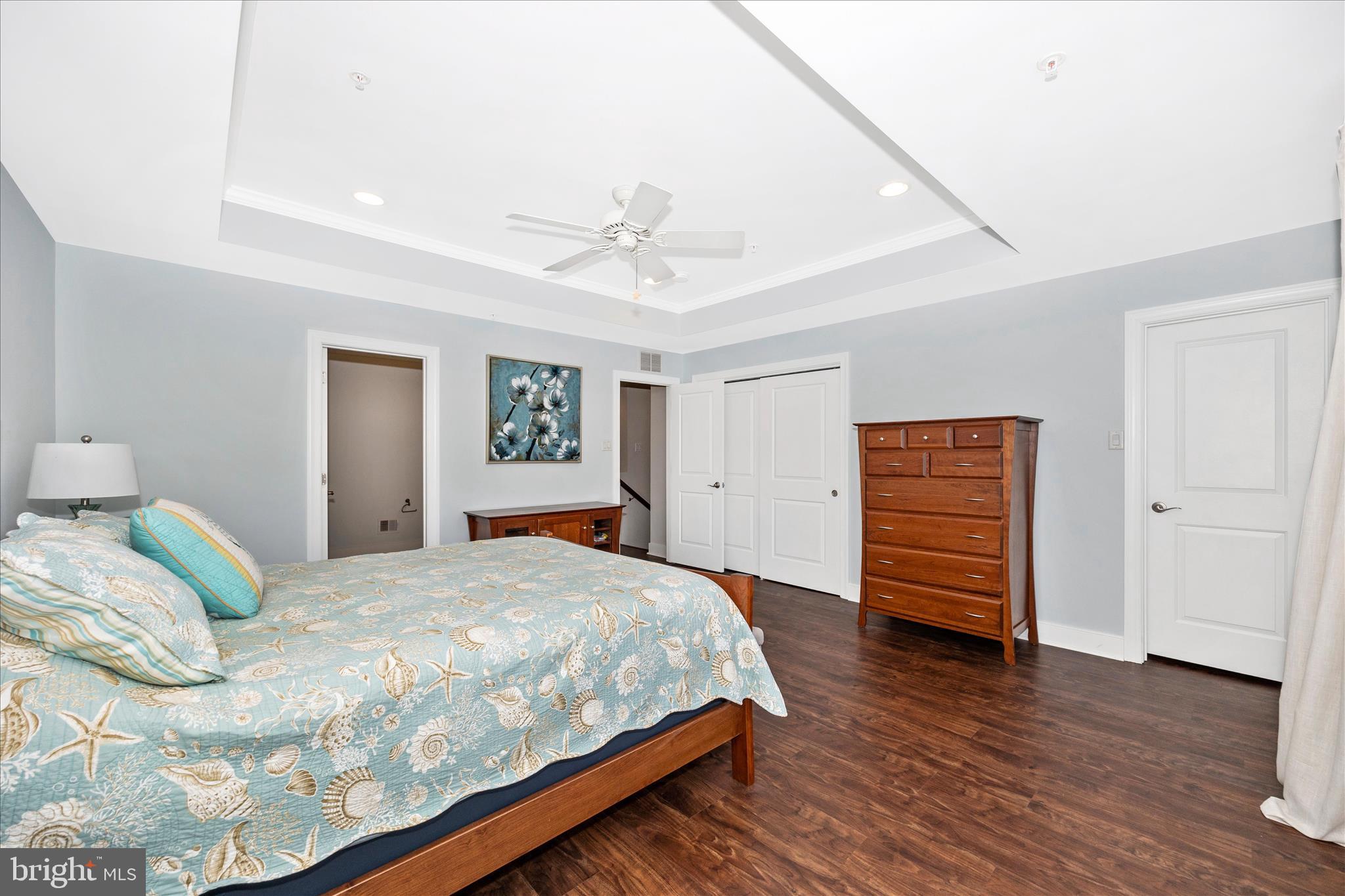 SUMMIT HALL RESERVE - Residential