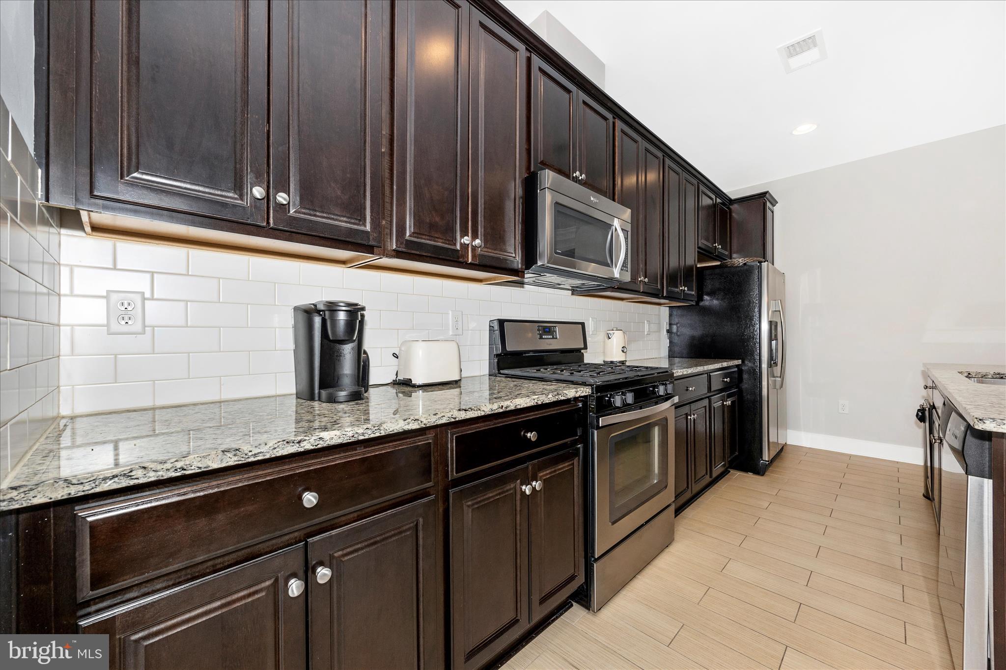 SUMMIT HALL RESERVE - Residential