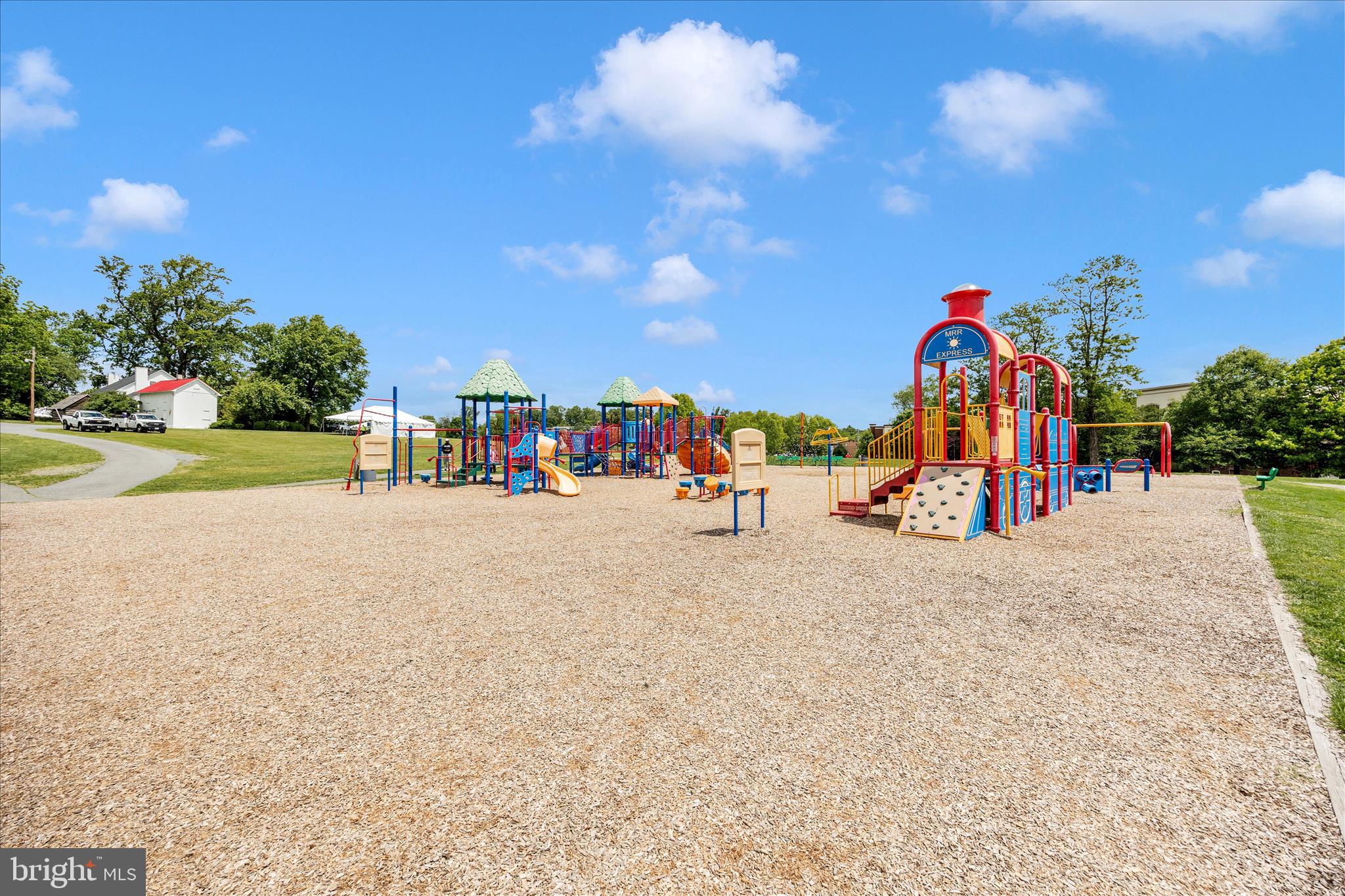 SUMMIT HALL RESERVE - Residential
