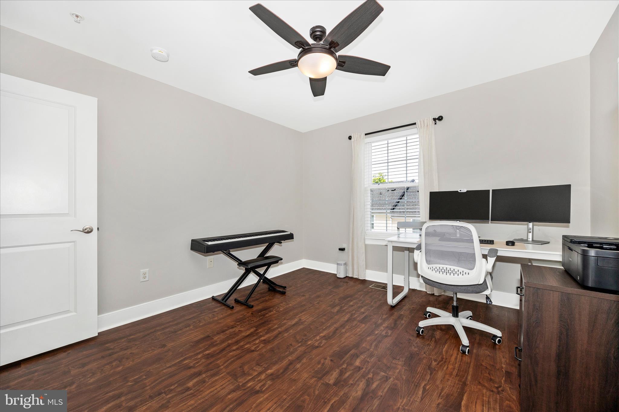 SUMMIT HALL RESERVE - Residential