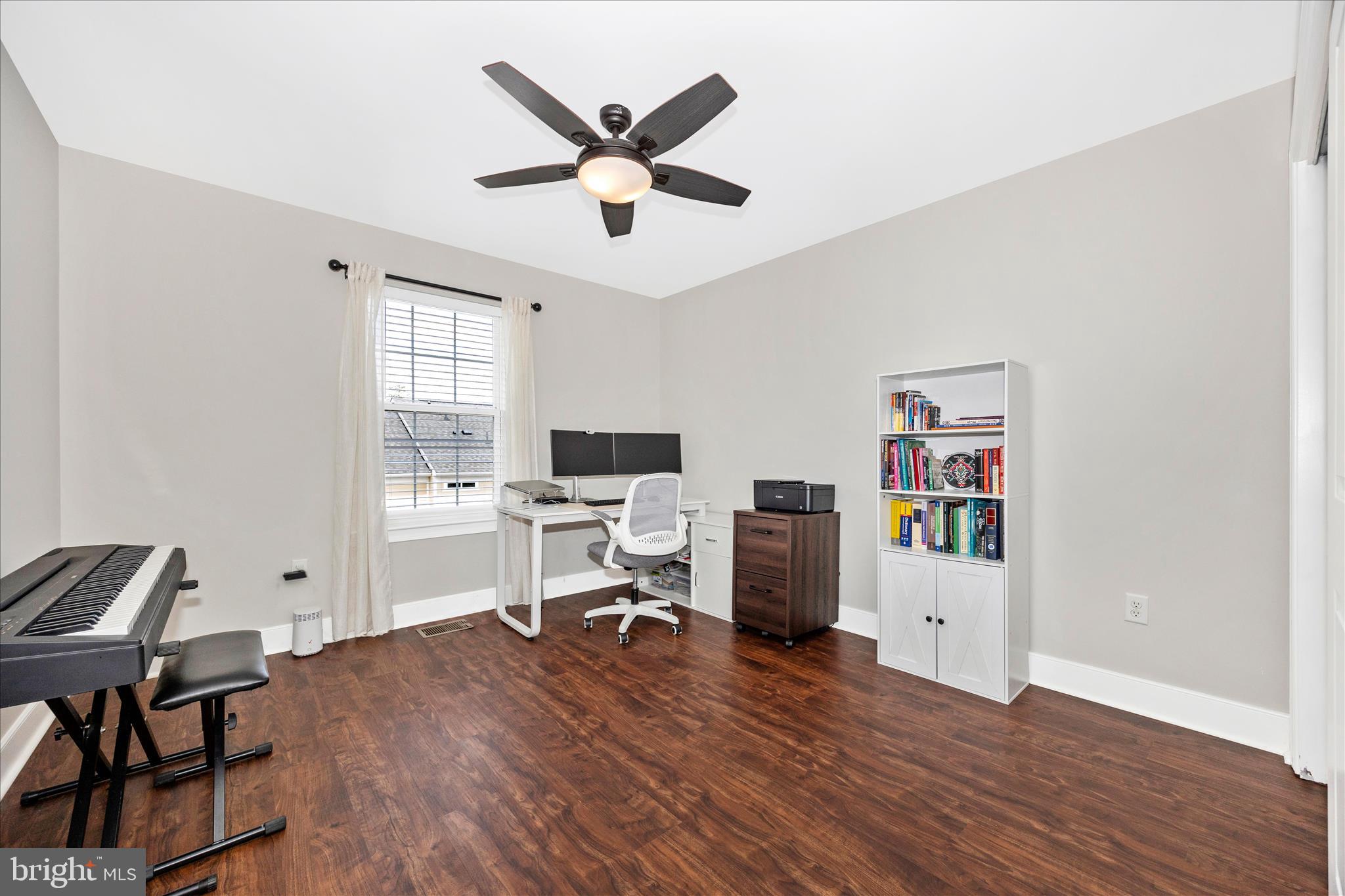 SUMMIT HALL RESERVE - Residential
