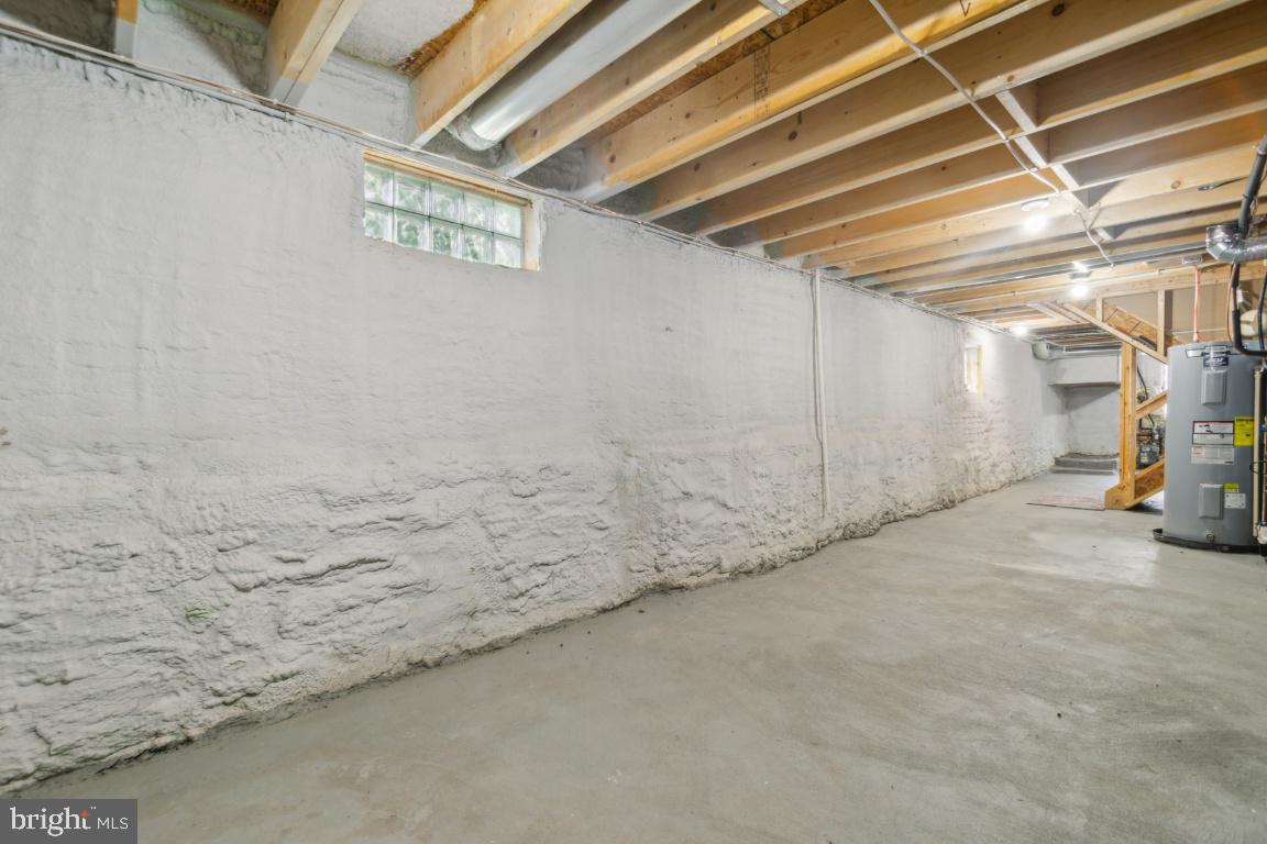 HARWOOD - Residential Lease