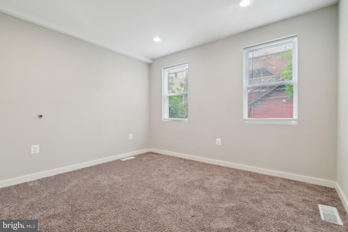 HARWOOD - Residential Lease