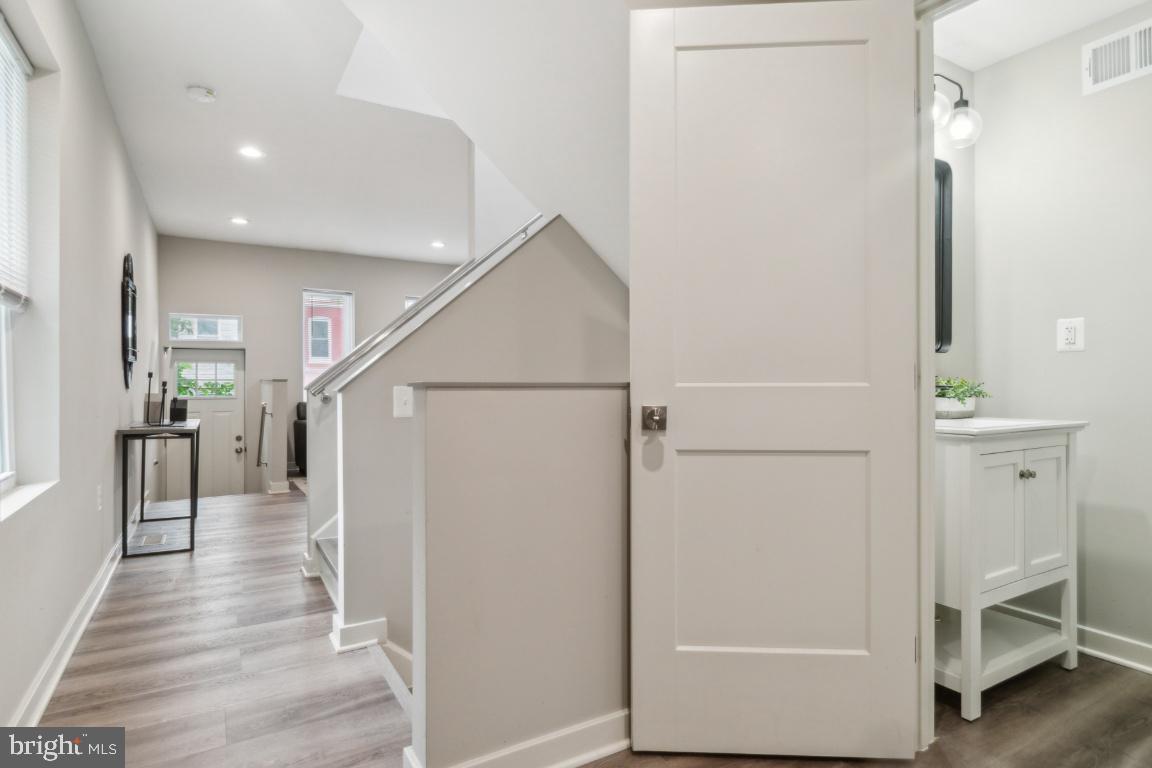 HARWOOD - Residential Lease