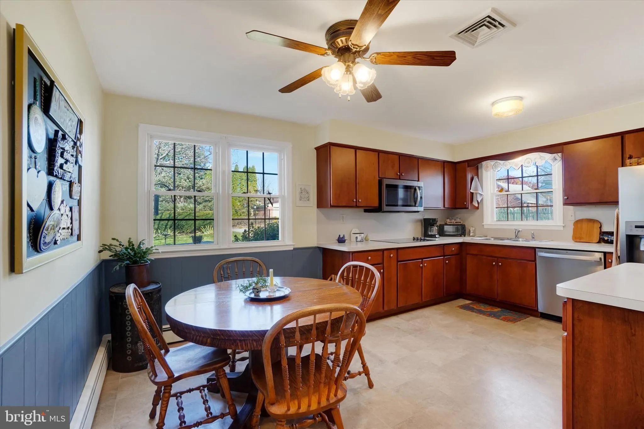 Hellam, Pennsylvania 17406, United States, 3 Bedrooms Bedrooms, ,2 BathroomsBathrooms,Residential,Pending,250060