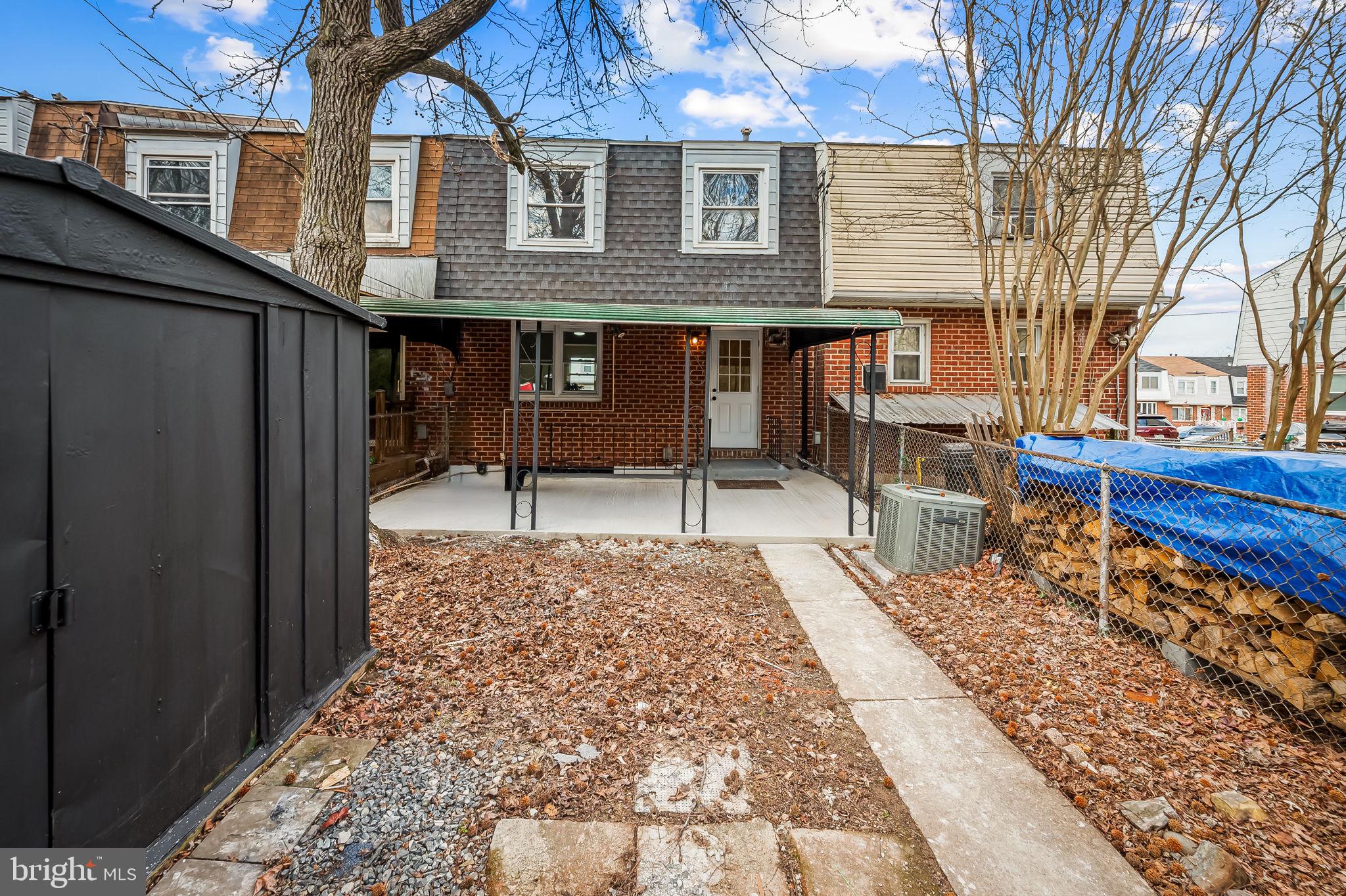 HOLLAND HILL - Residential