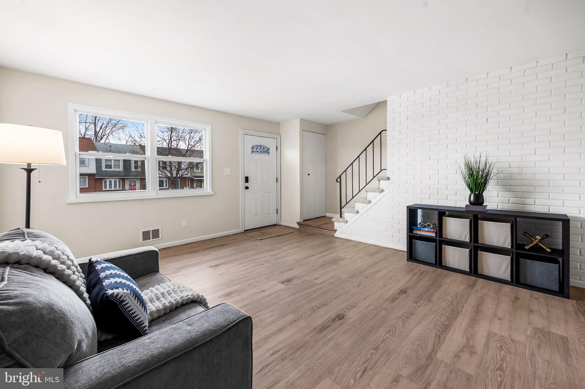 HOLLAND HILL - Residential