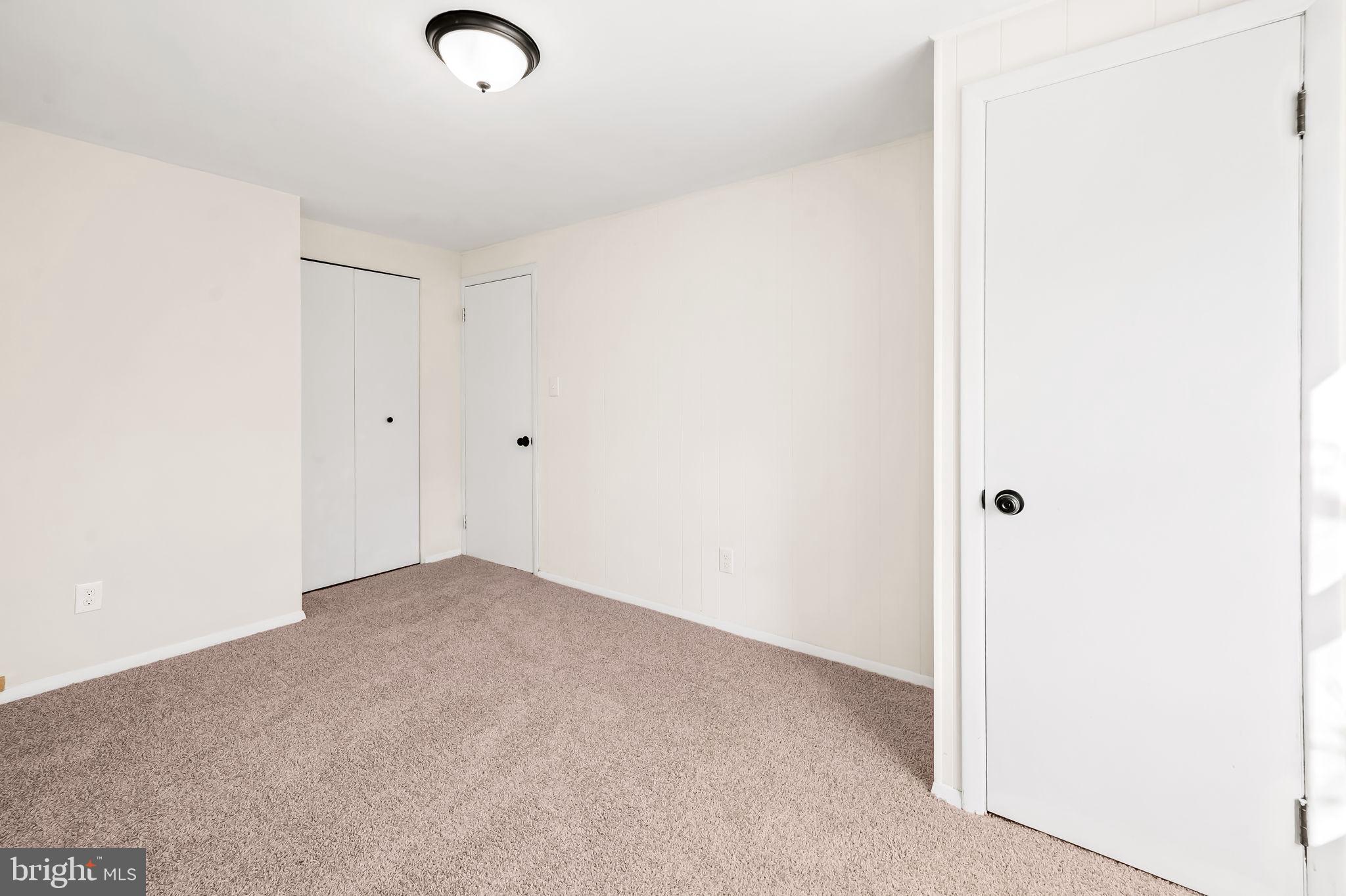 HOLLAND HILL - Residential