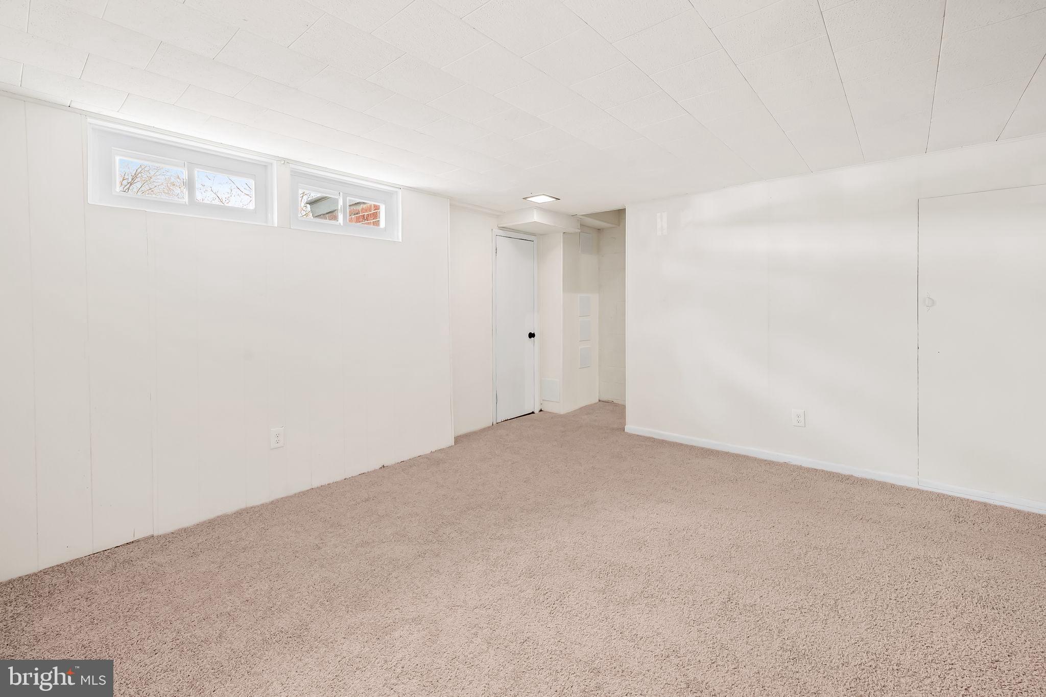 HOLLAND HILL - Residential