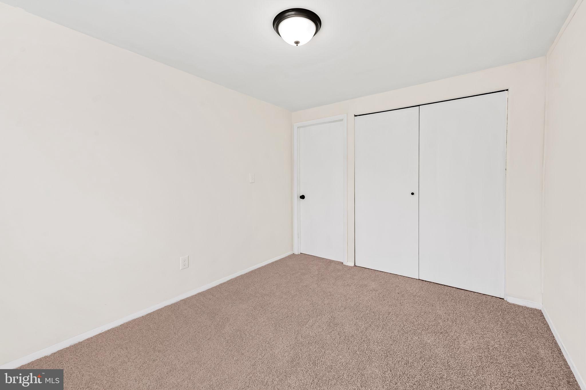 HOLLAND HILL - Residential