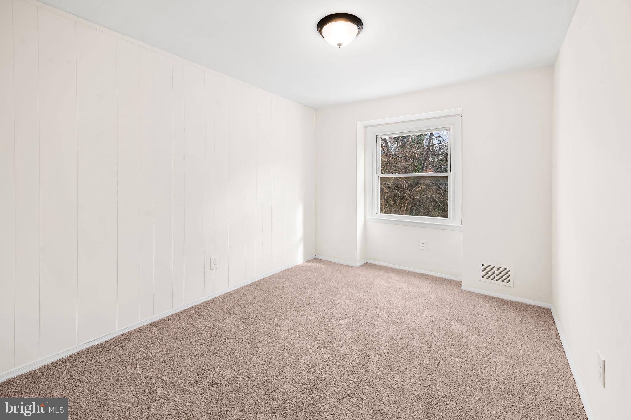 HOLLAND HILL - Residential