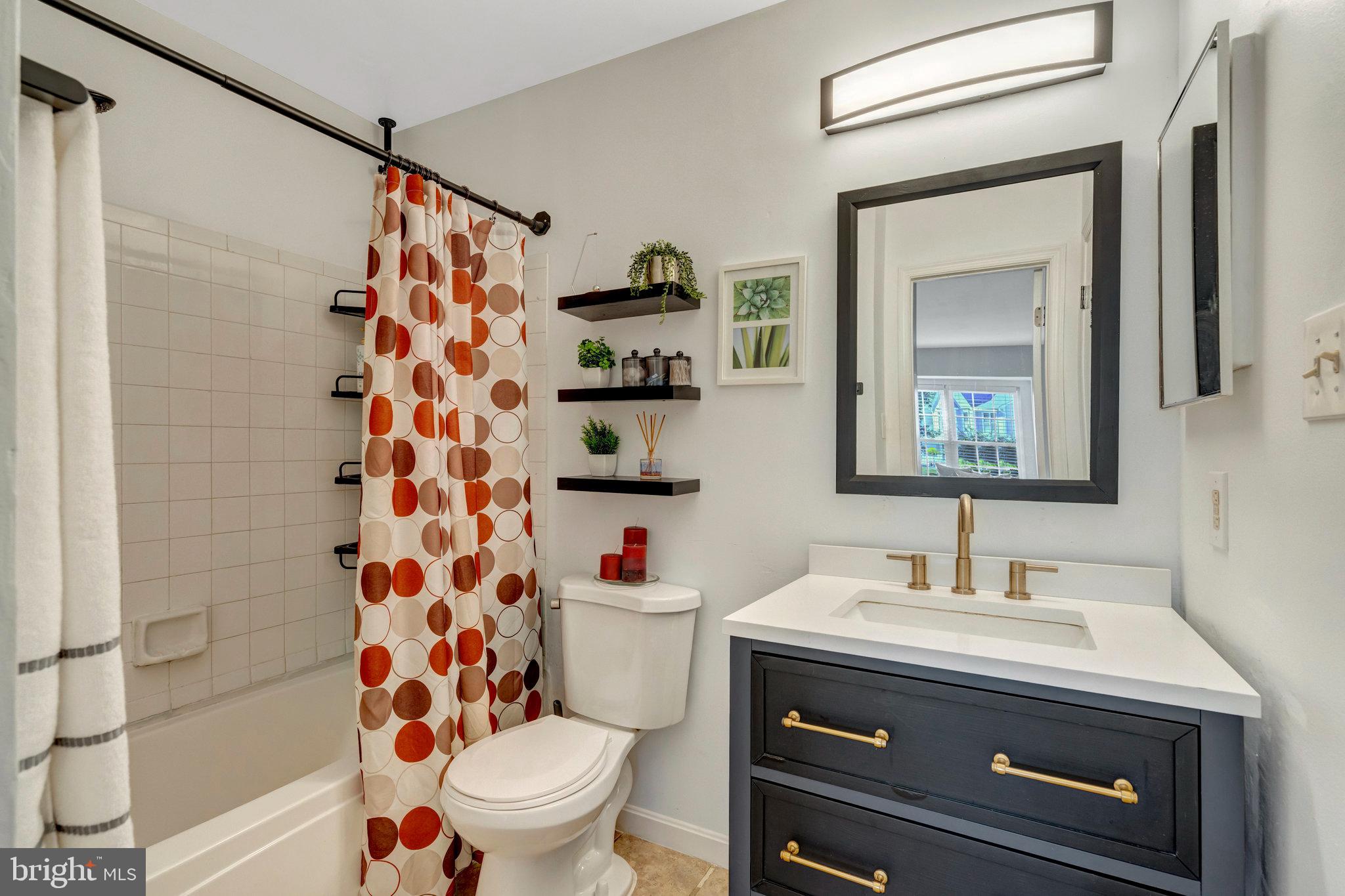 LAKE RIDGE - Residential