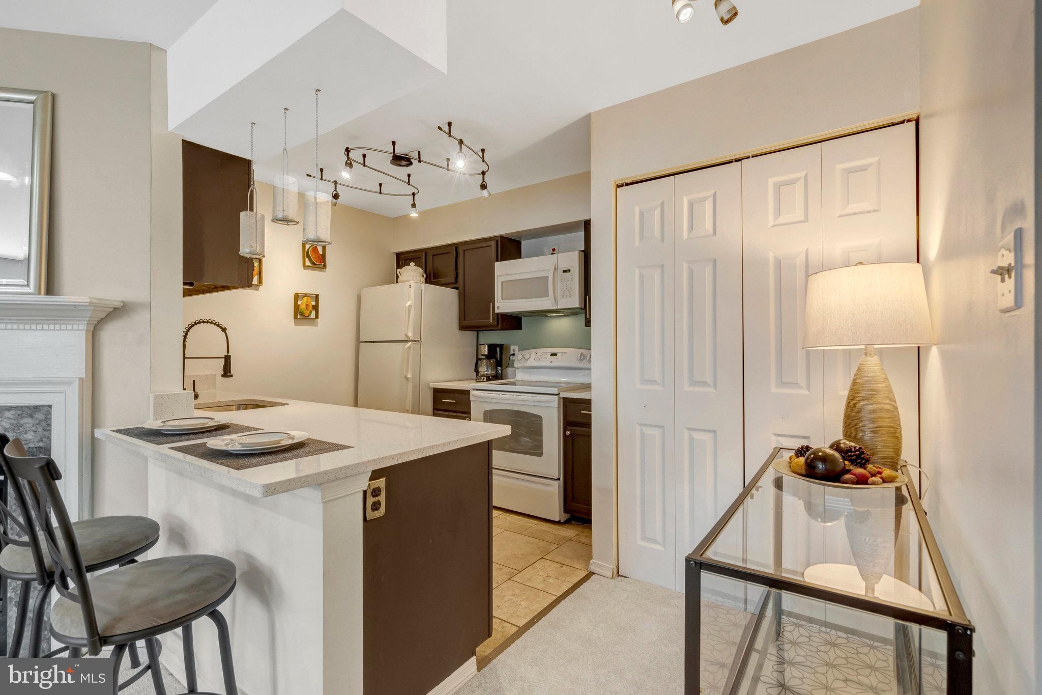 LAKE RIDGE - Residential