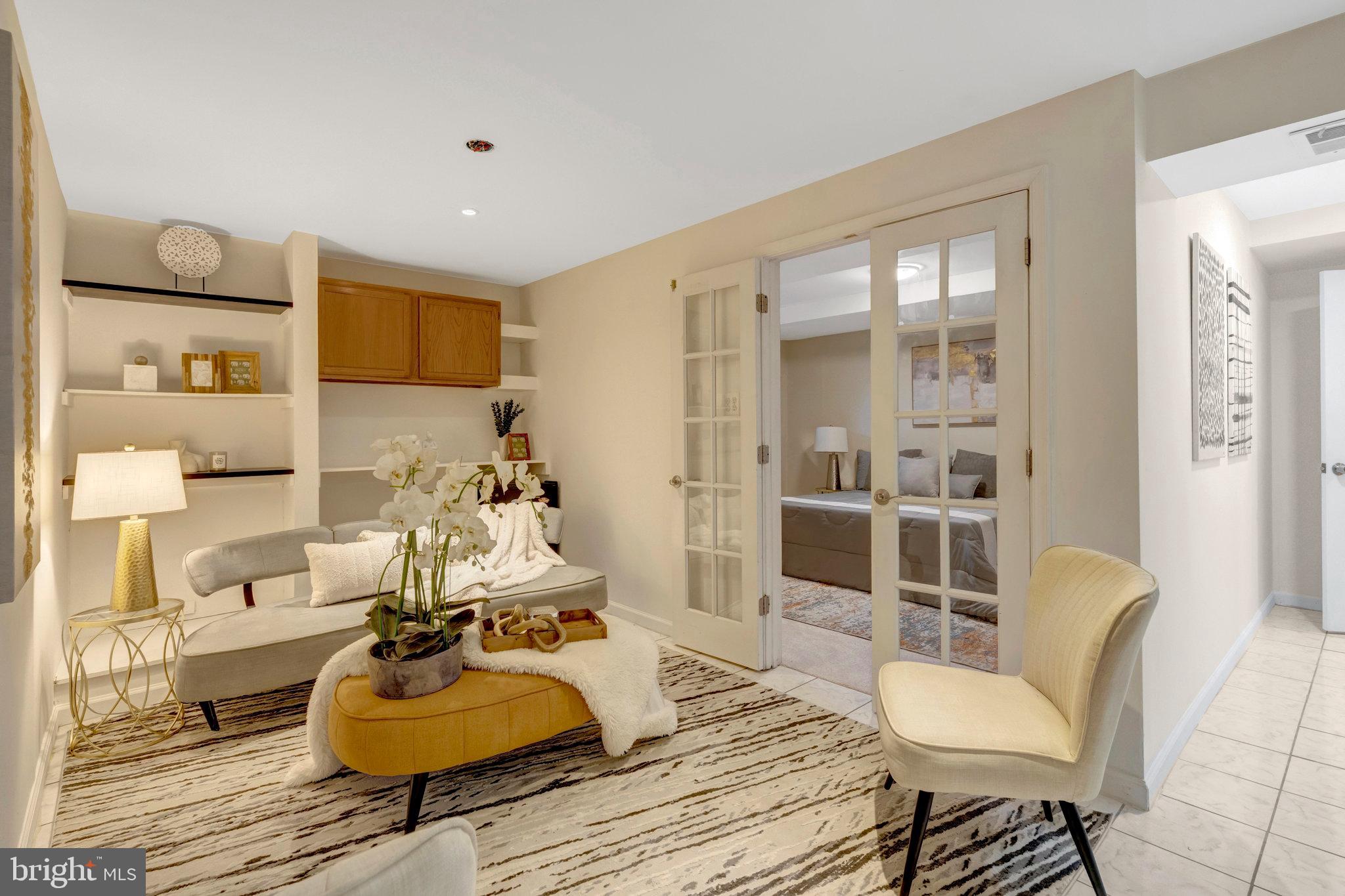 LAKE RIDGE - Residential