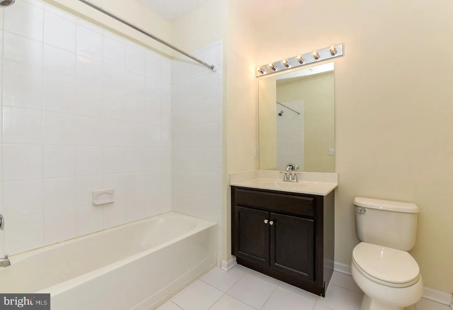 Hamilton, New Jersey 08619, United States, 2 Bedrooms Bedrooms, ,2 BathroomsBathrooms,Residential,Active,175339