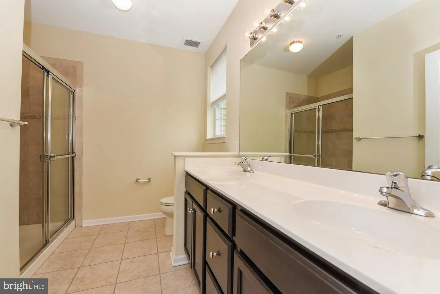 Hamilton, New Jersey 08619, United States, 2 Bedrooms Bedrooms, ,2 BathroomsBathrooms,Residential,Active,175339