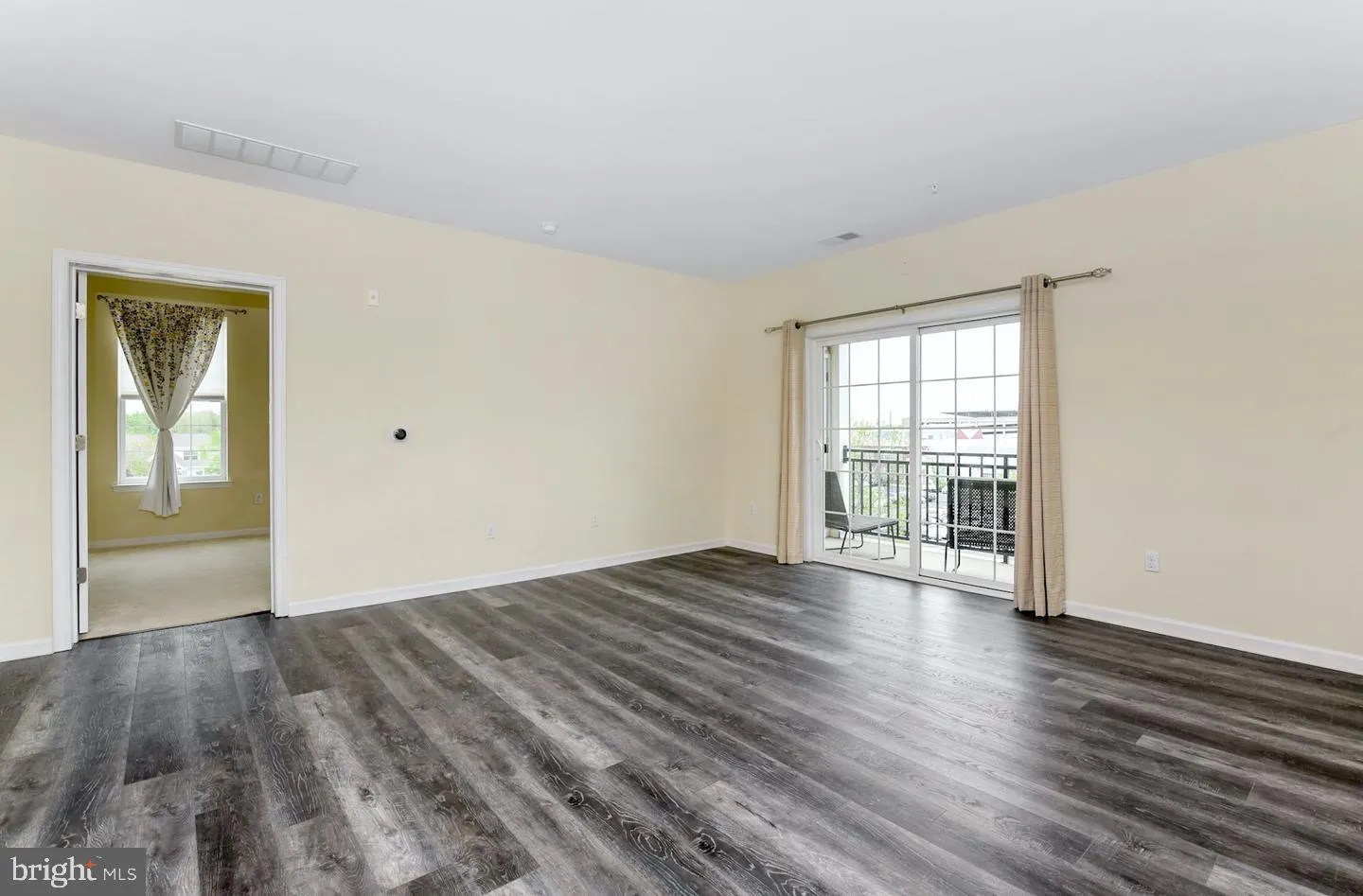 Hamilton, New Jersey 08619, United States, 2 Bedrooms Bedrooms, ,2 BathroomsBathrooms,Residential,Active,175339