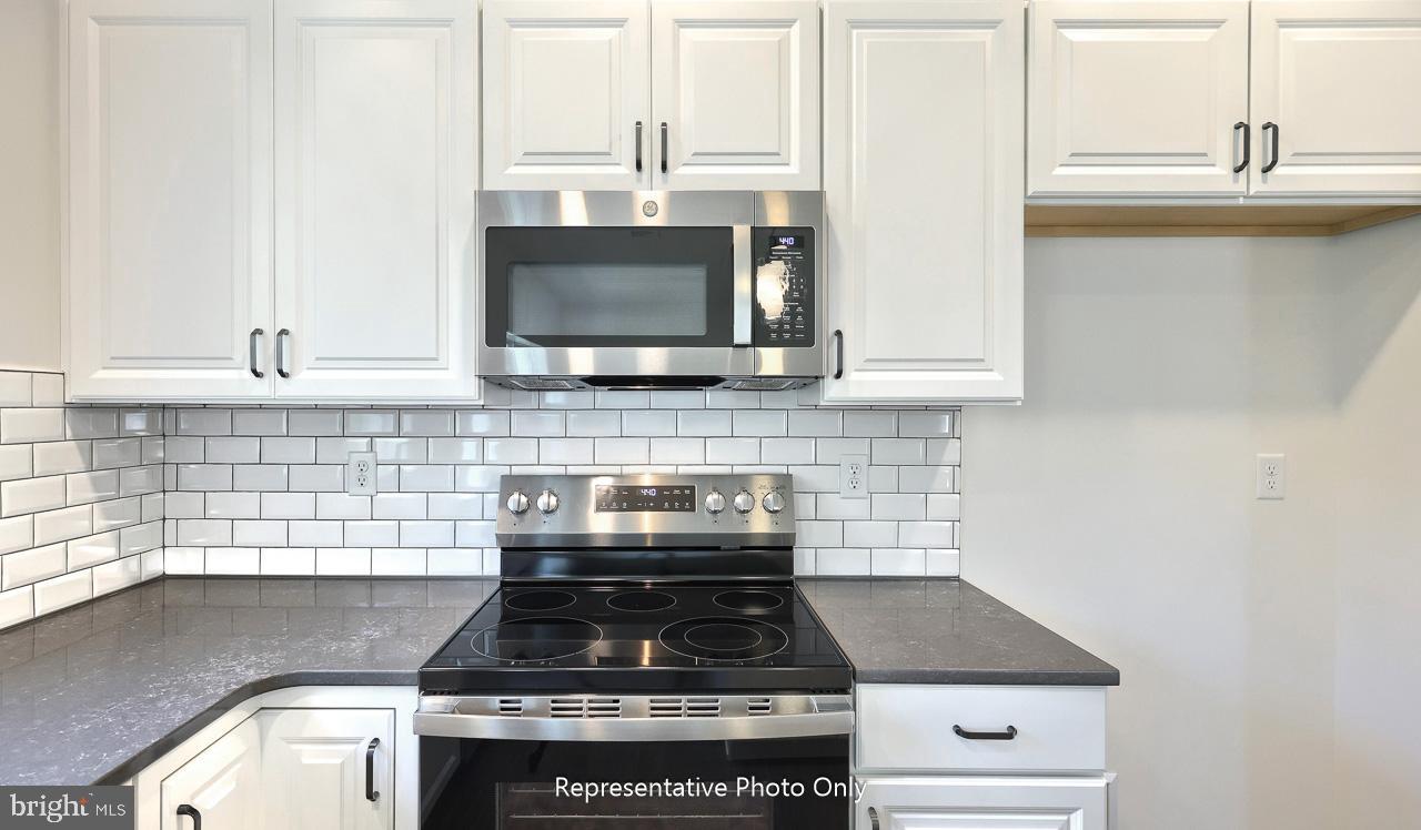 THE TOWNES AT BRIAR CREEK - Residential