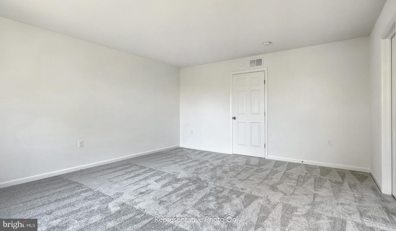 THE TOWNES AT BRIAR CREEK - Residential