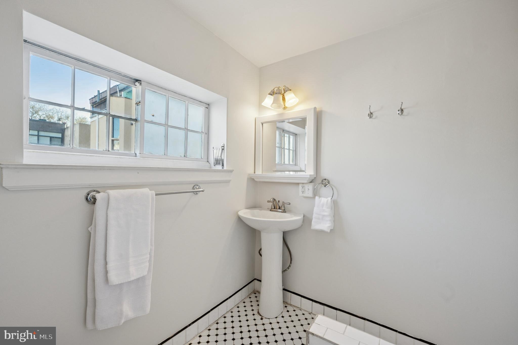 WASHINGTON SQ WEST - Residential