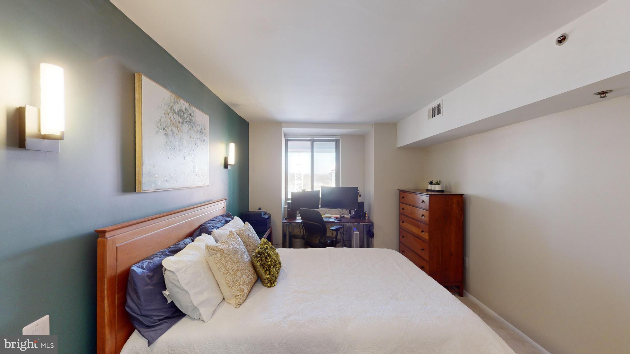 WESTVIEW AT BALLSTON METRO - Residential