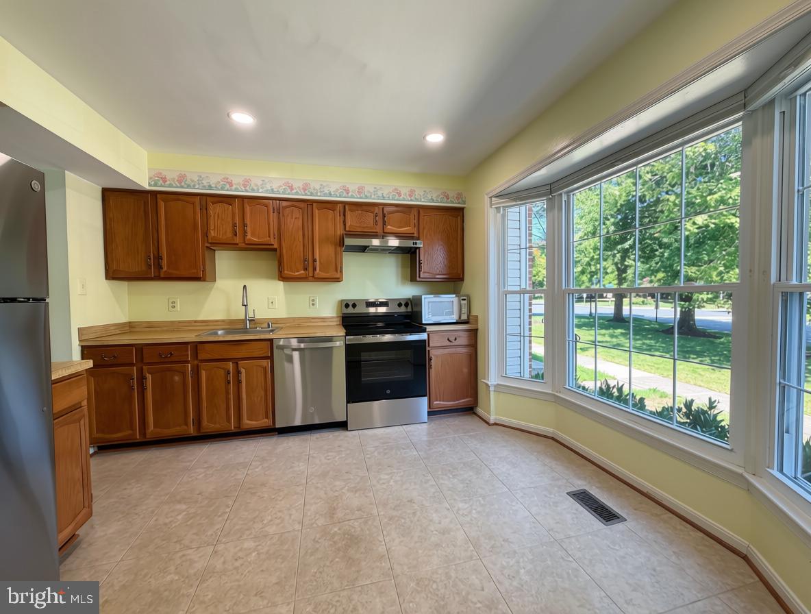 5406 NEW LONDON PARK DRIVE