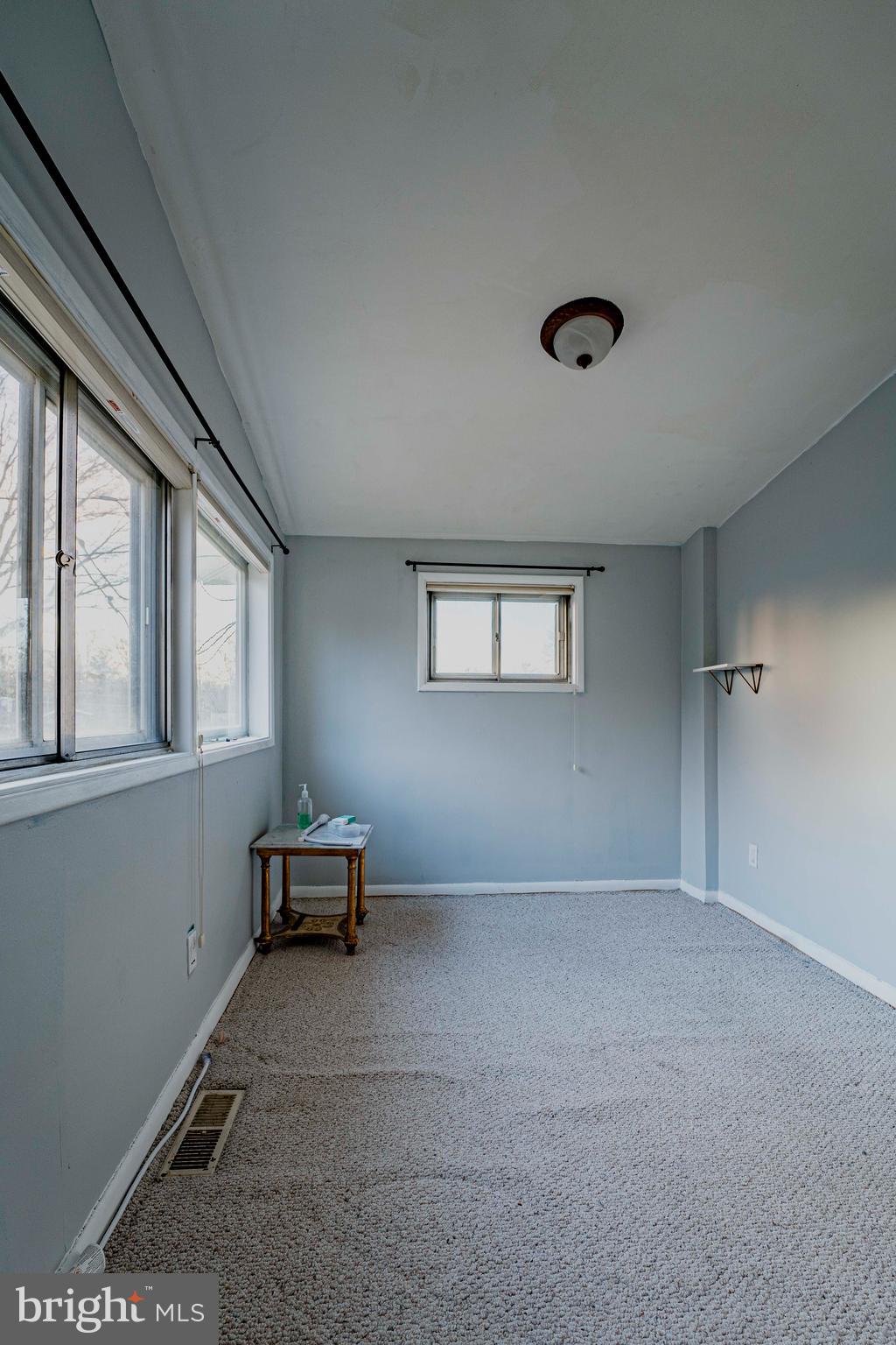 CENTER SQ GREEN - Residential