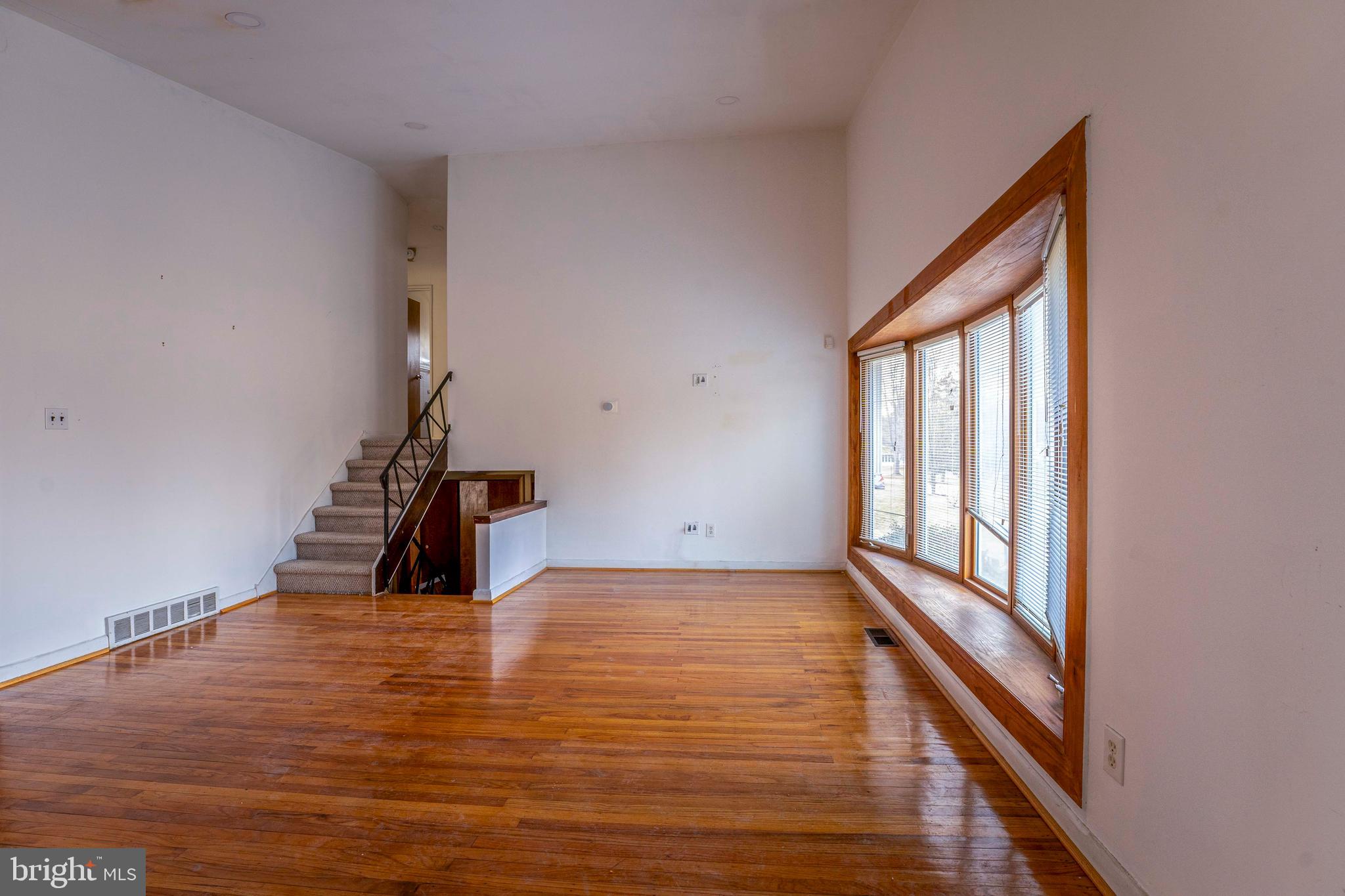 CENTER SQ GREEN - Residential