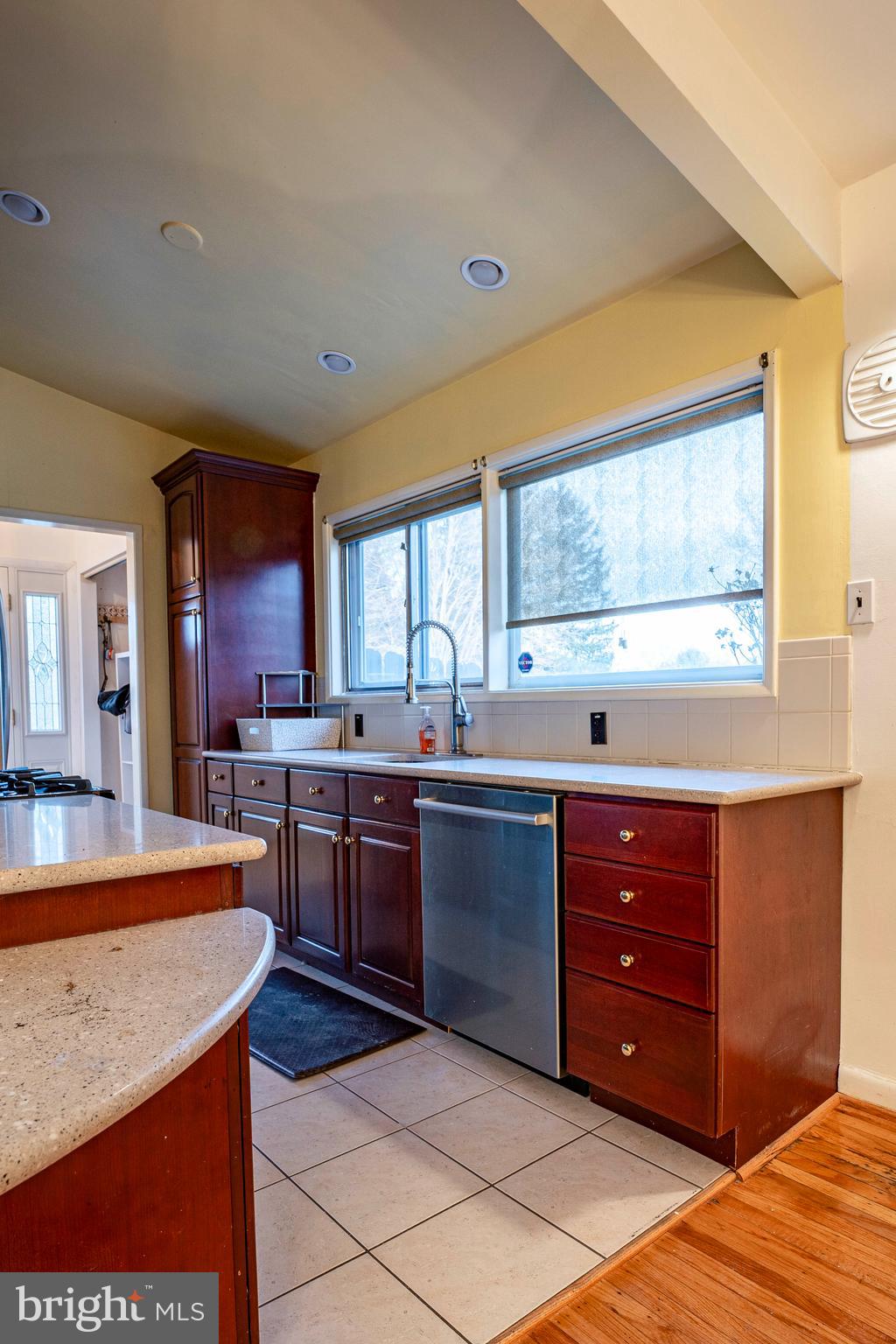 CENTER SQ GREEN - Residential