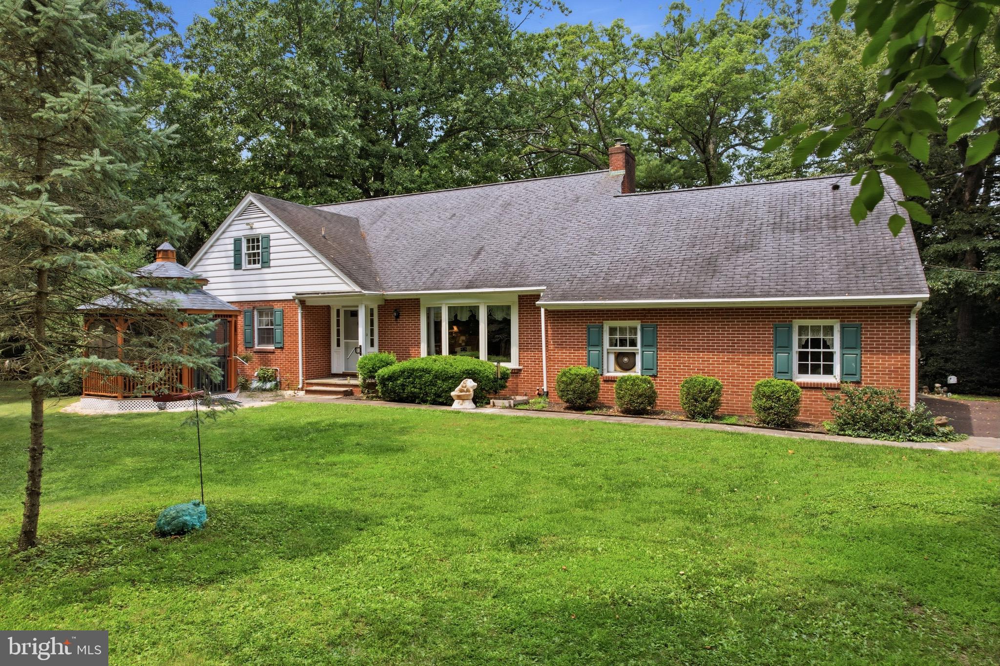 1274 SUMNEYTOWN PIKE