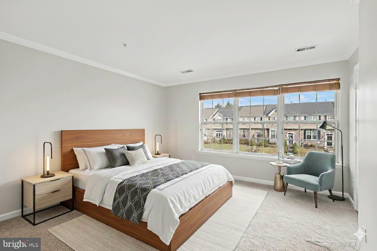 CONSTANT FRIENDSHIP - Residential