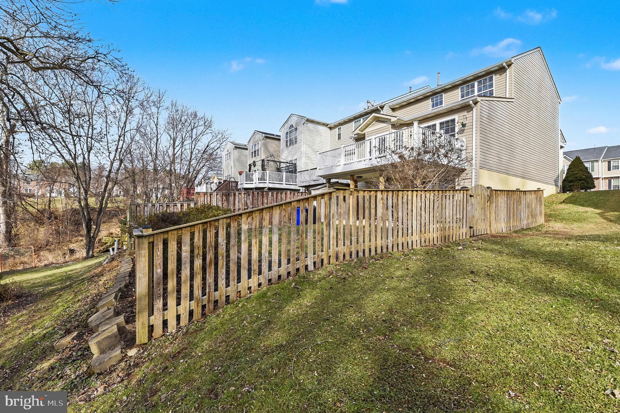 CONSTANT FRIENDSHIP - Residential